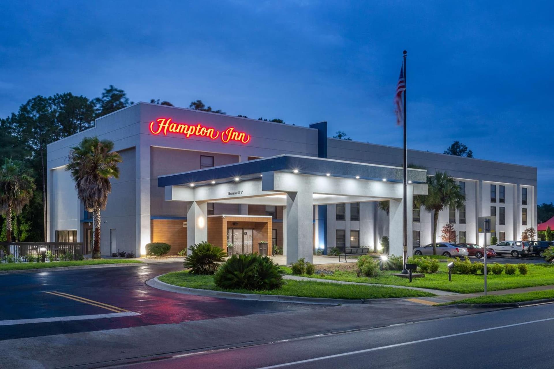 Hampton Inn Perry interior in Perry, FL — gallery photo 2
