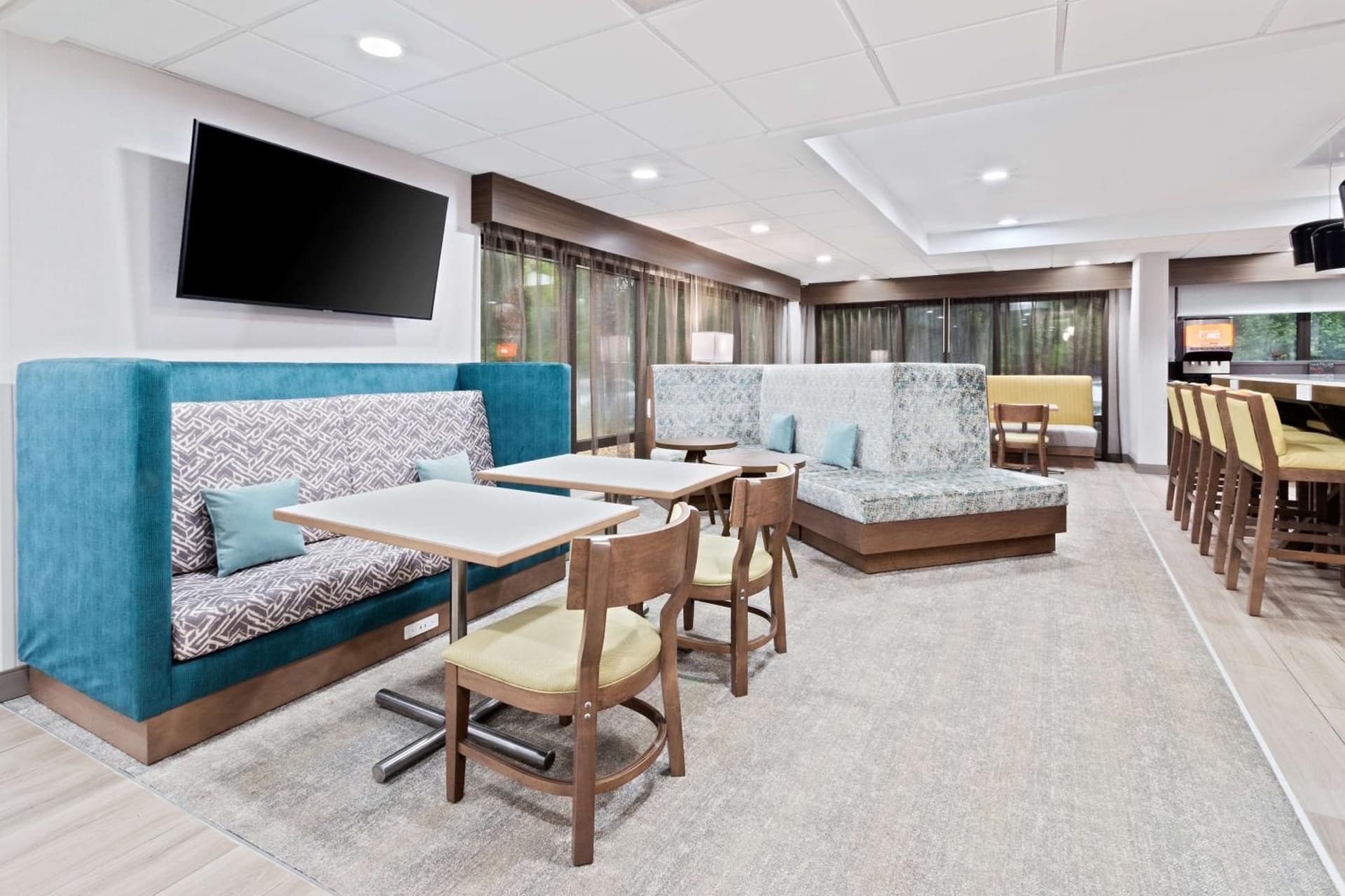 Hampton Inn Perry property views in Perry, FL — gallery photo 3
