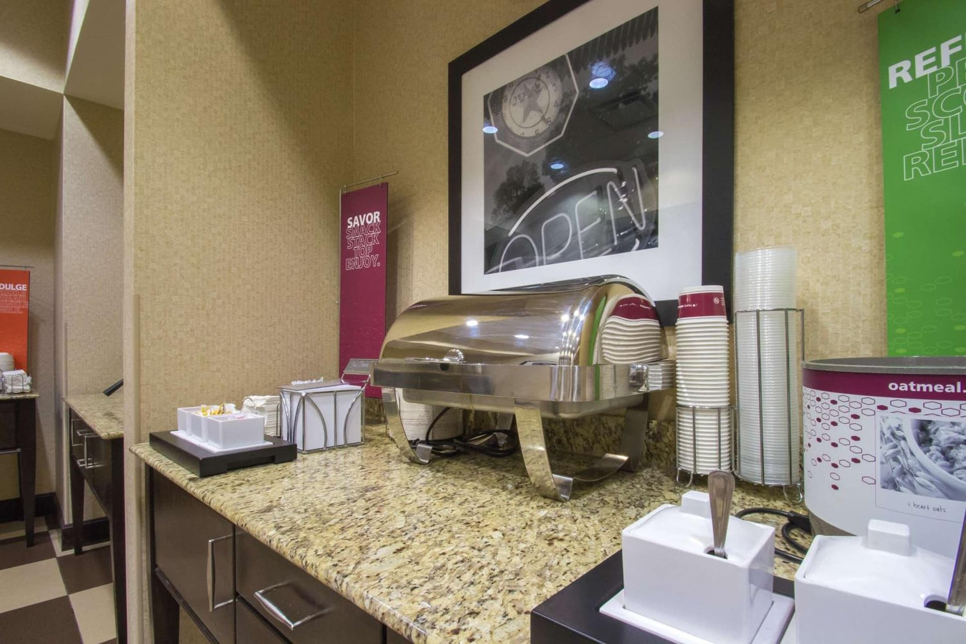 Hampton Inn Greenville gallery photo in Greenville, NC — image 17