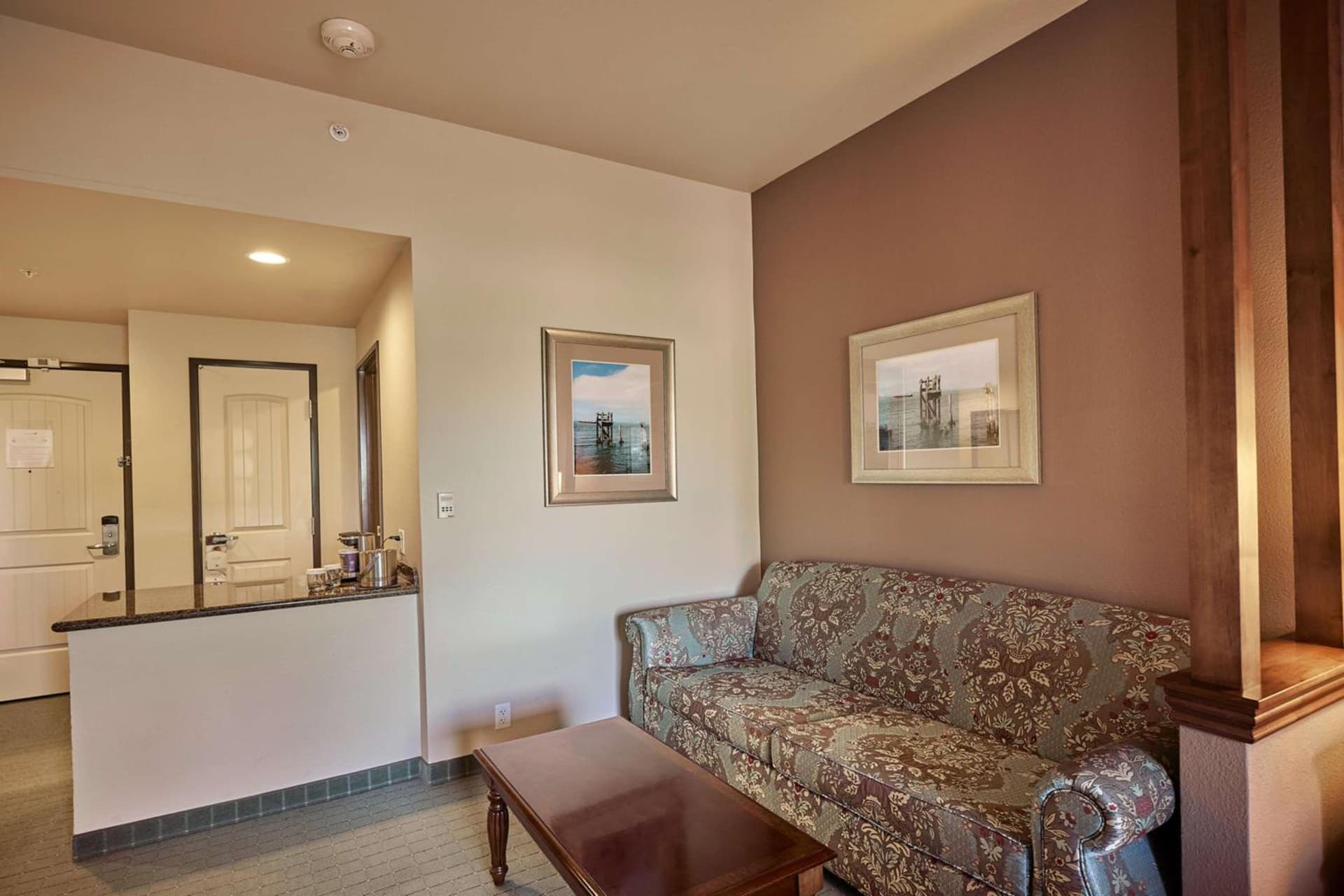 DoubleTree by Hilton Phoenix-Gilbert property views in Gilbert, AZ — gallery photo 3