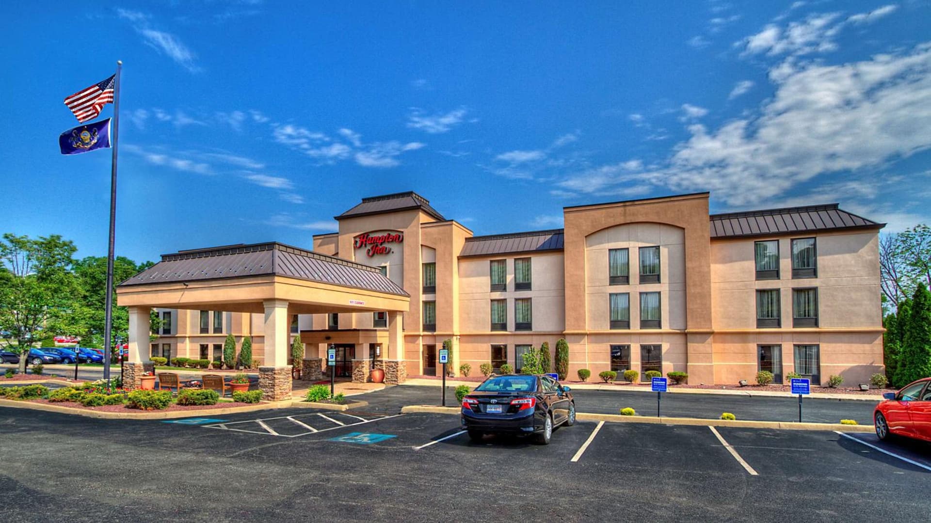 Hampton Inn Pittsburgh/West Mifflin interior in West Mifflin, PA — gallery photo 2