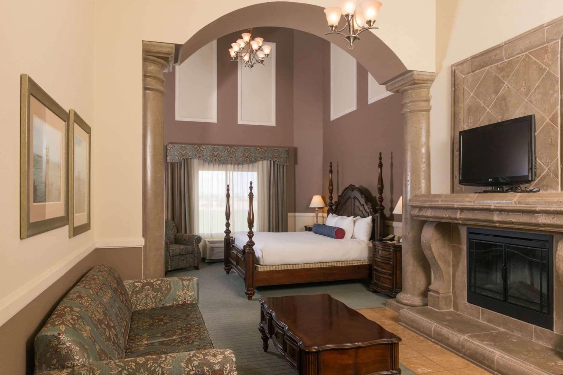 DoubleTree by Hilton Phoenix-Gilbert gallery photo in Gilbert, AZ — image 42