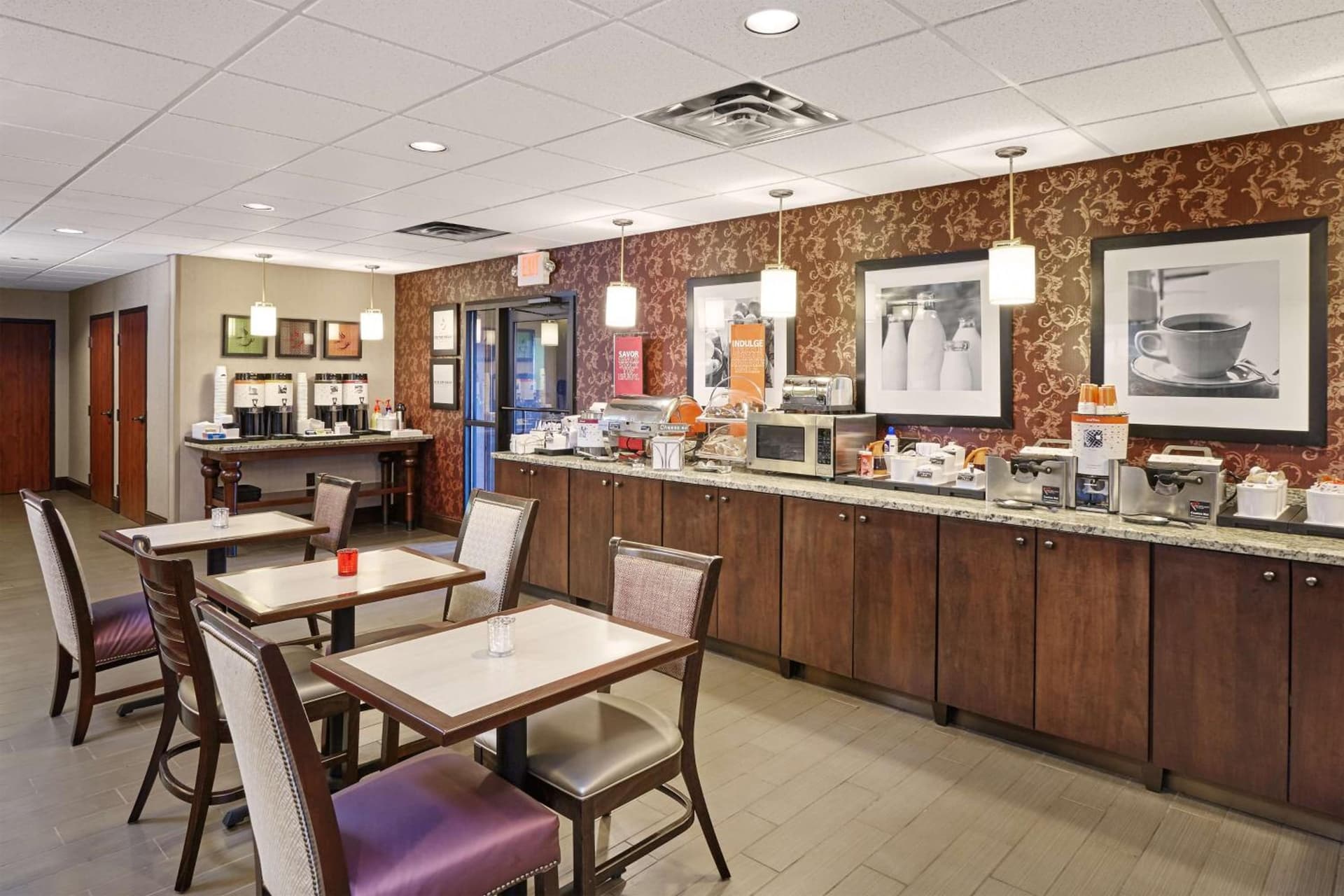 Hampton Inn East Peoria property views in Peoria, IL — gallery photo 3