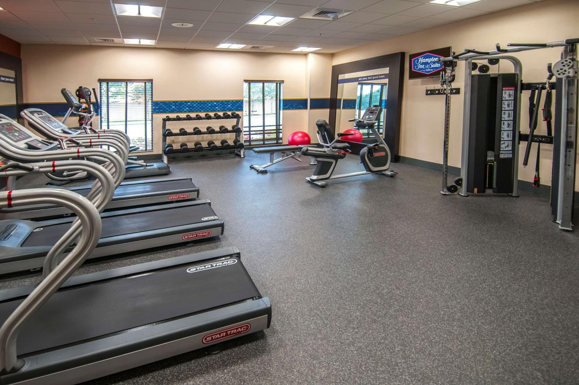Hampton Inn & Suites Pensacola/I-10 Pine Forest Road interior in Pensacola, FL — gallery photo 2