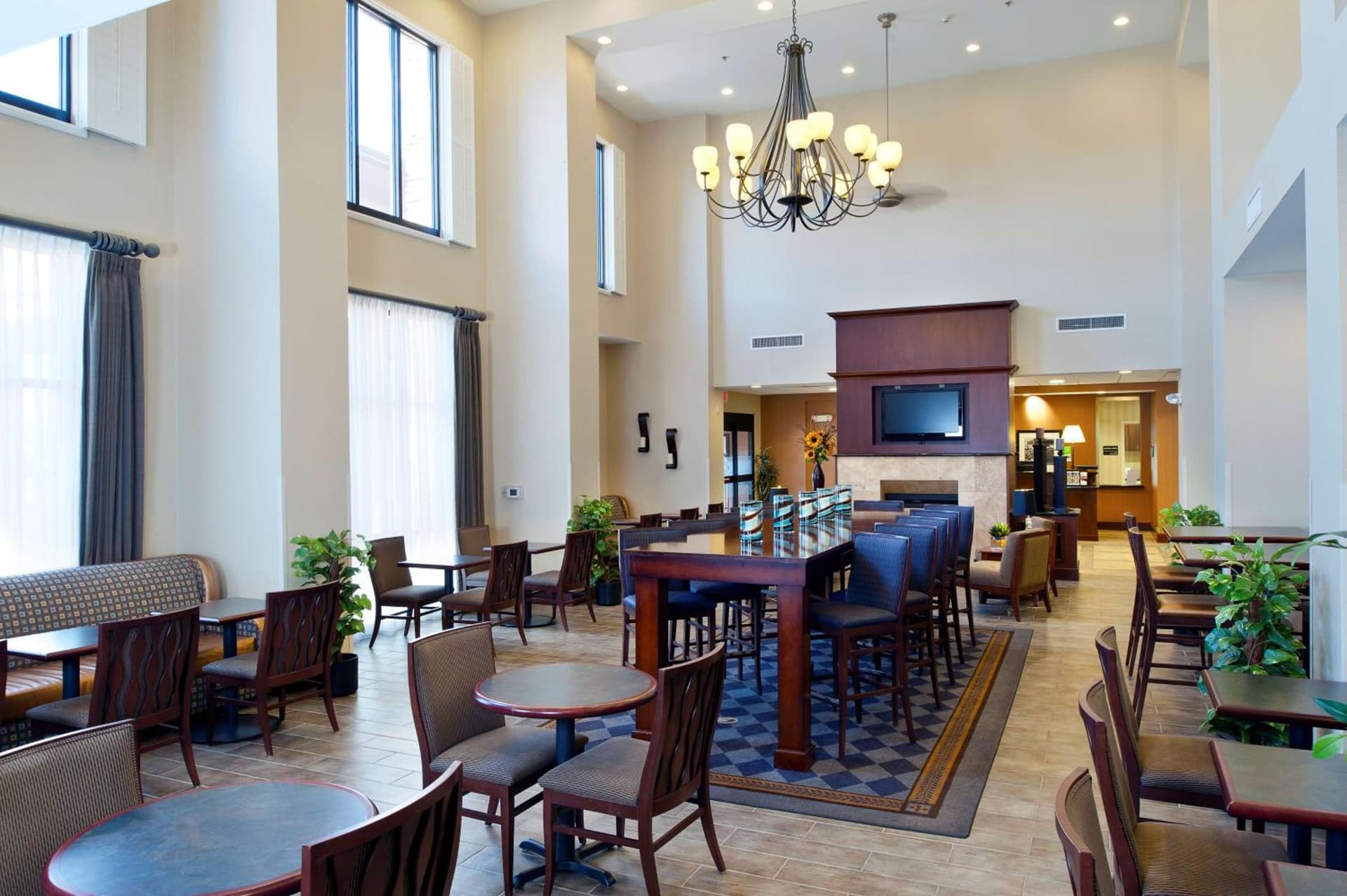 Hampton Inn & Suites Prescott Valley gallery photo in Prescott Valley, AZ — image 6