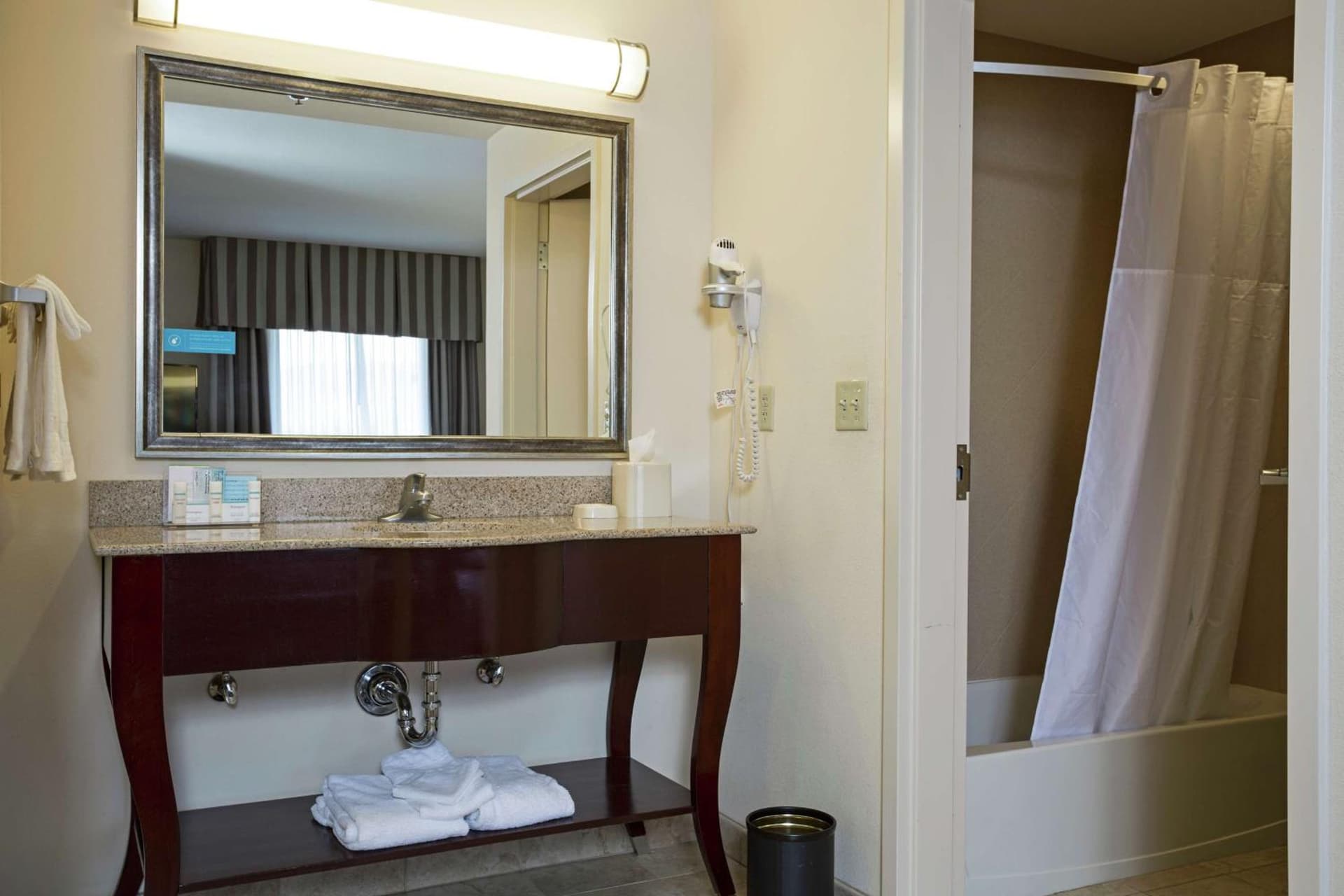 Hampton Inn & Suites Prescott Valley gallery photo in Prescott Valley, AZ — image 31