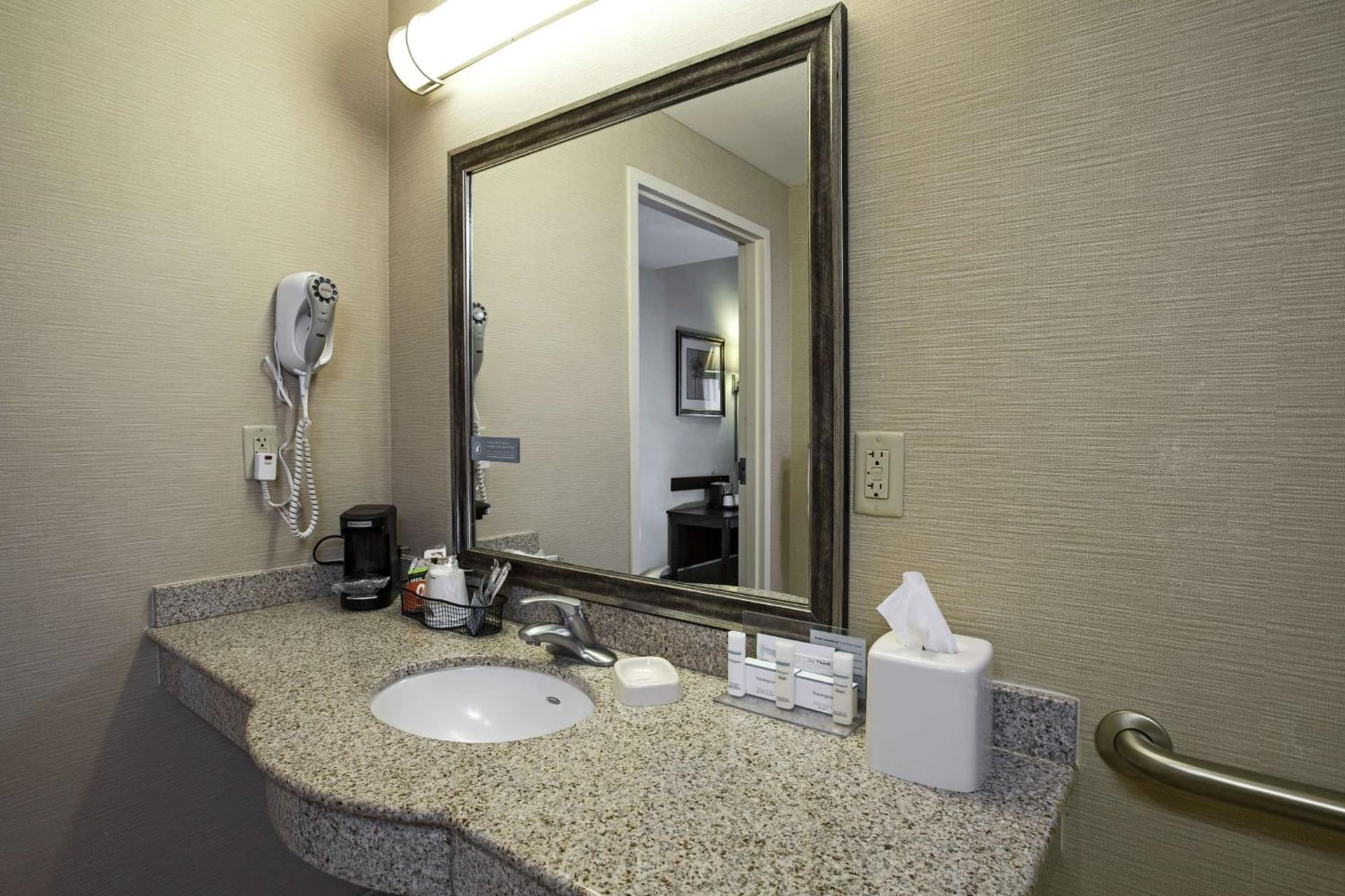 Hampton Inn & Suites Prescott Valley gallery photo in Prescott Valley, AZ — image 14