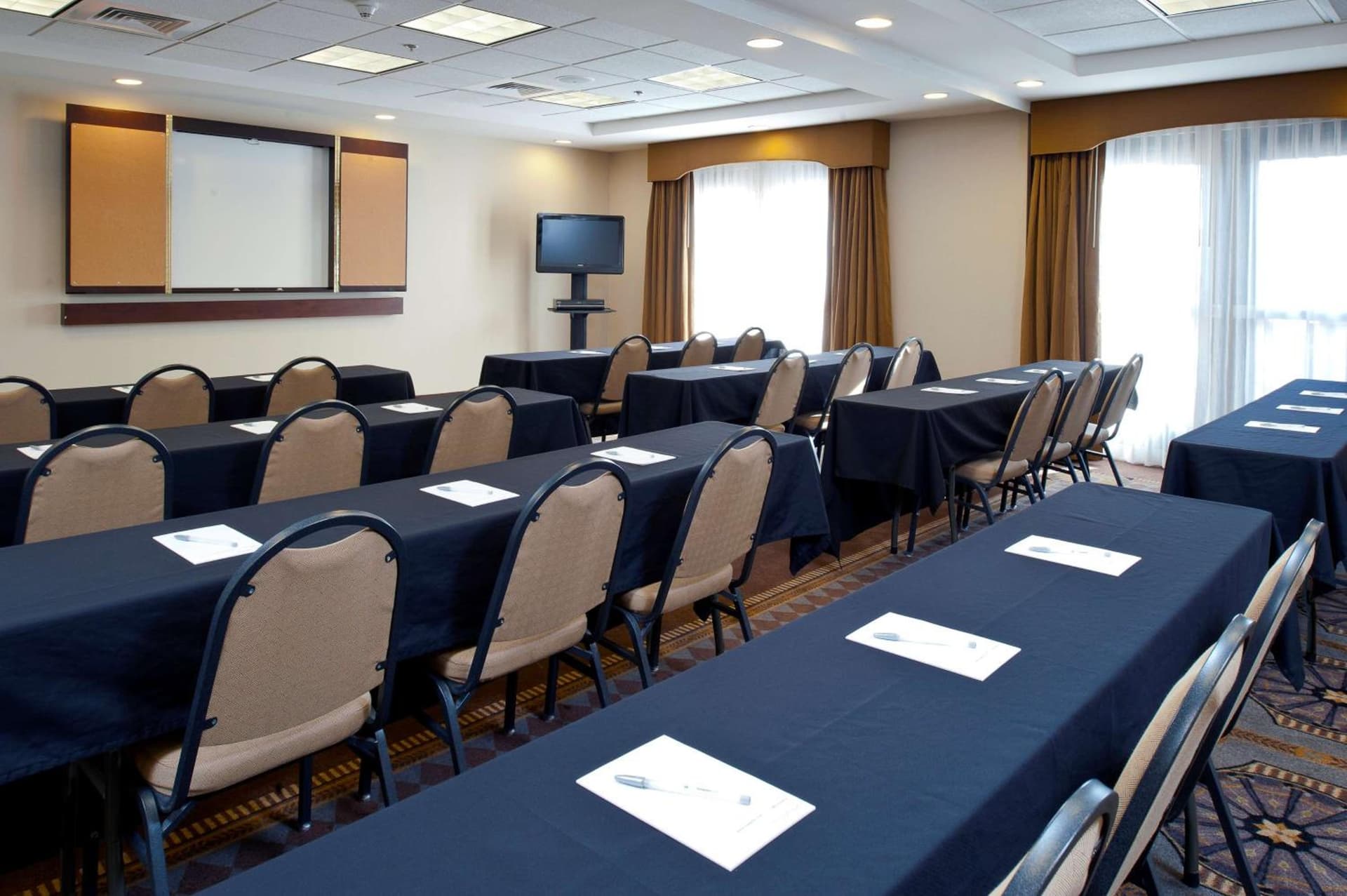 Hampton Inn & Suites Prescott Valley gallery photo in Prescott Valley, AZ — image 12