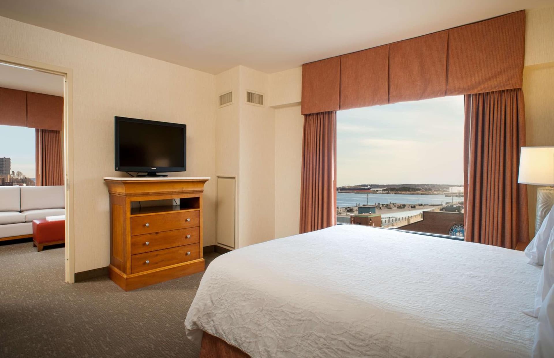 Hilton Garden Inn Portland Downtown Waterfront gallery photo in Portland, ME — image 37