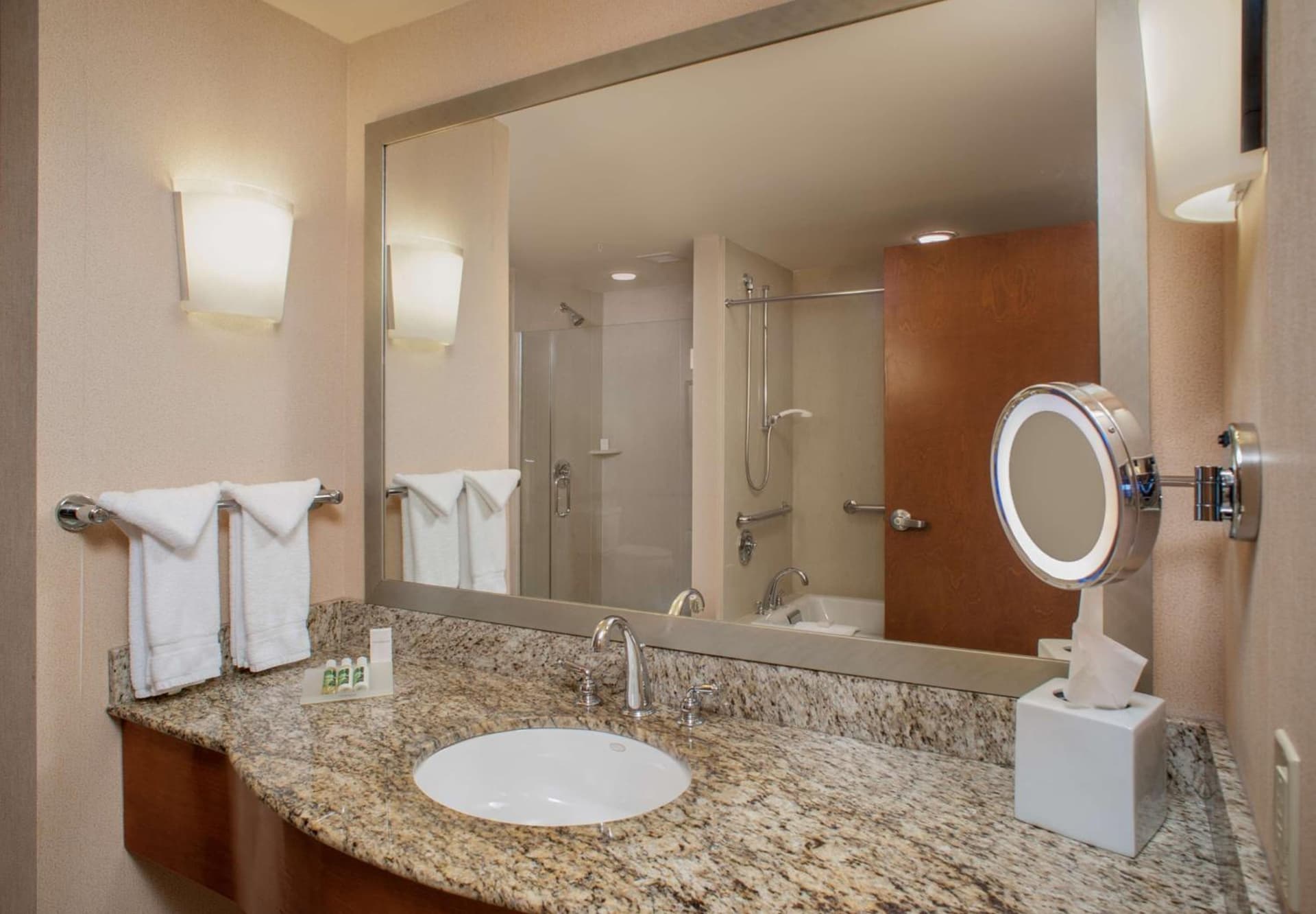 Hilton Garden Inn Portland Downtown Waterfront gallery photo in Portland, ME — image 31