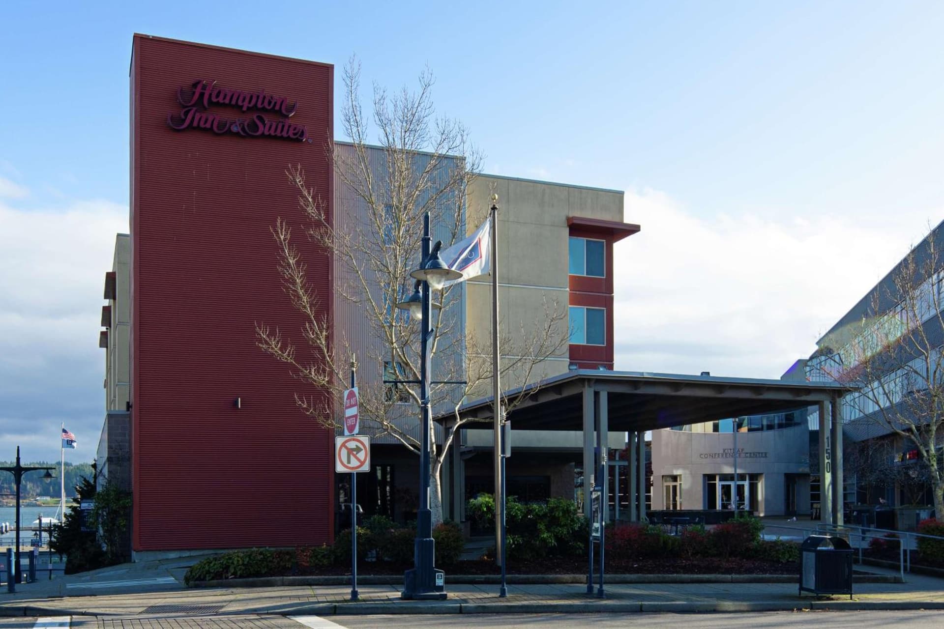 Hampton Inn & Suites Bremerton property views in Bremerton, WA — gallery photo 3