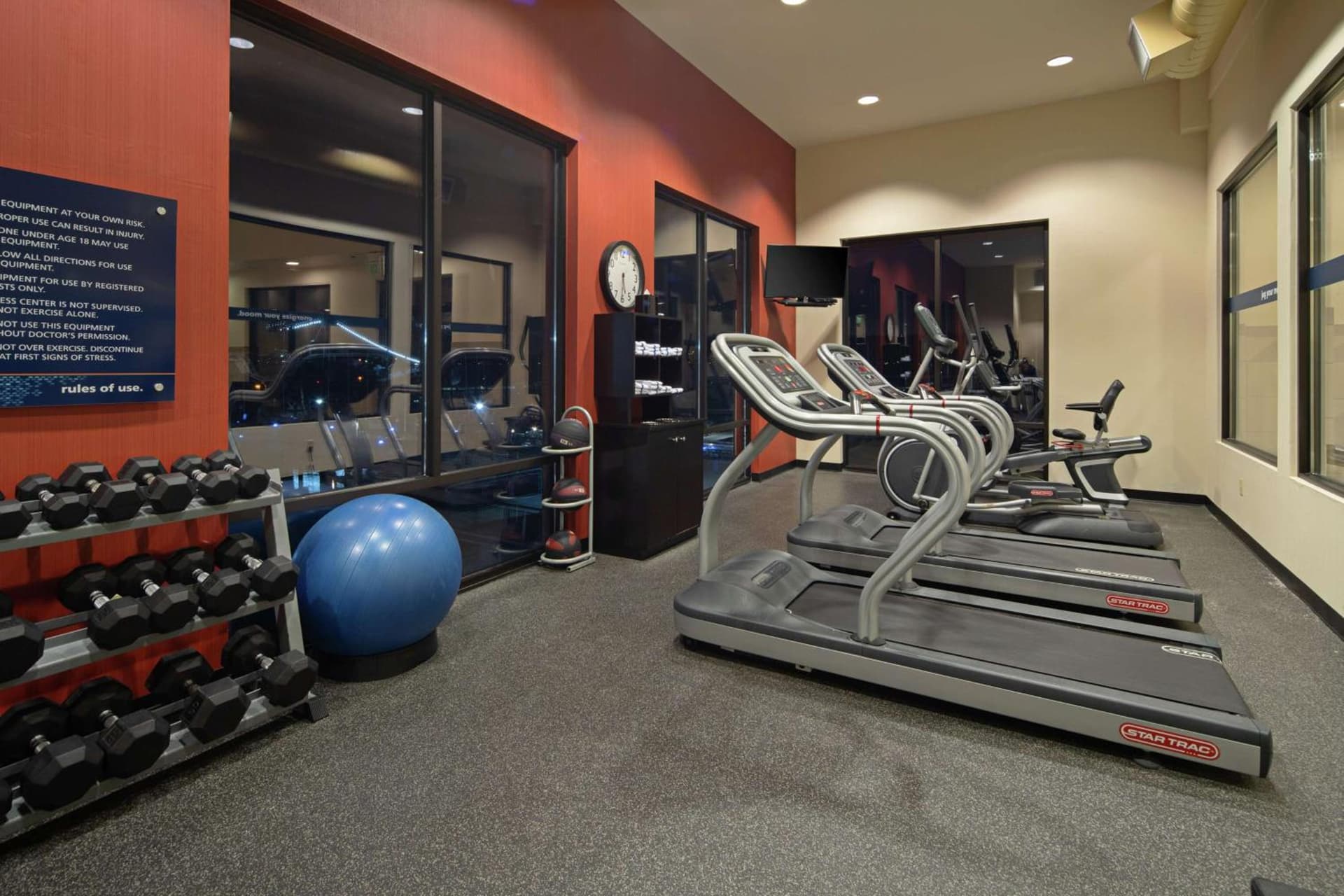 Hampton Inn & Suites Bremerton gallery photo in Bremerton, WA — image 34