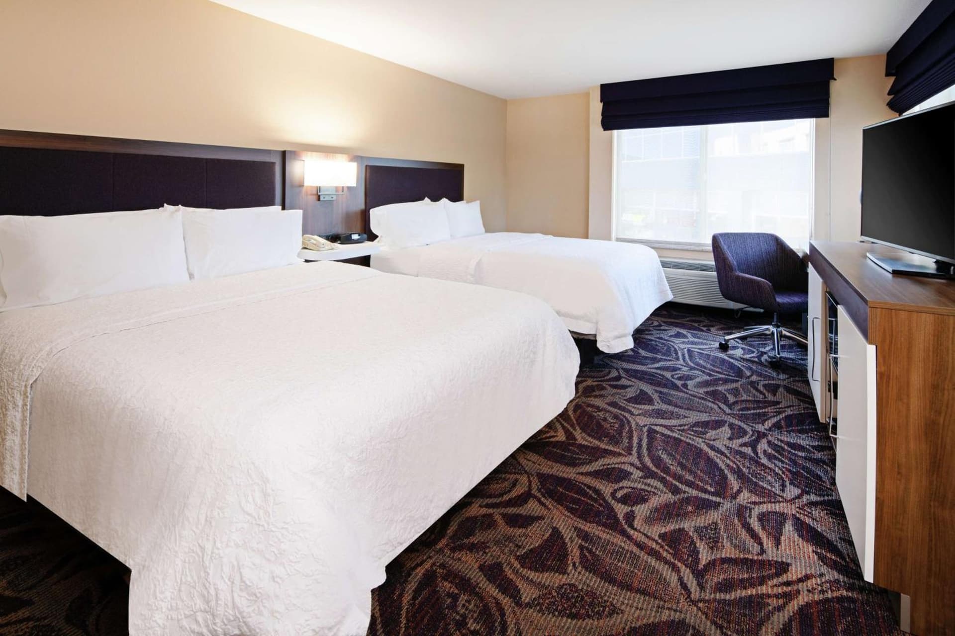 Hampton Inn & Suites Bremerton gallery photo in Bremerton, WA — image 40