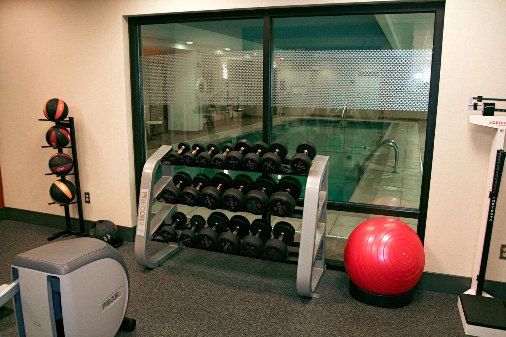 Hampton Inn Raynham-Taunton interior in Raynham, MA — gallery photo 2