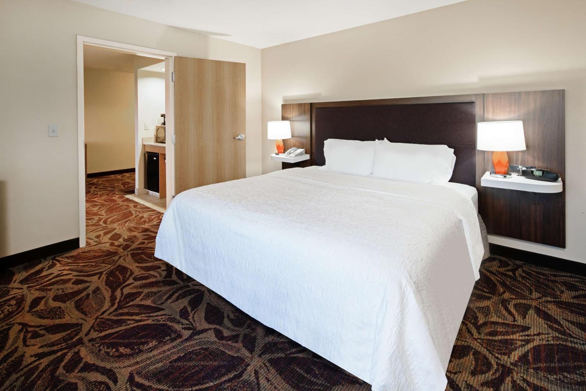 Hampton Inn & Suites Bremerton property views in Bremerton, WA — gallery photo 3