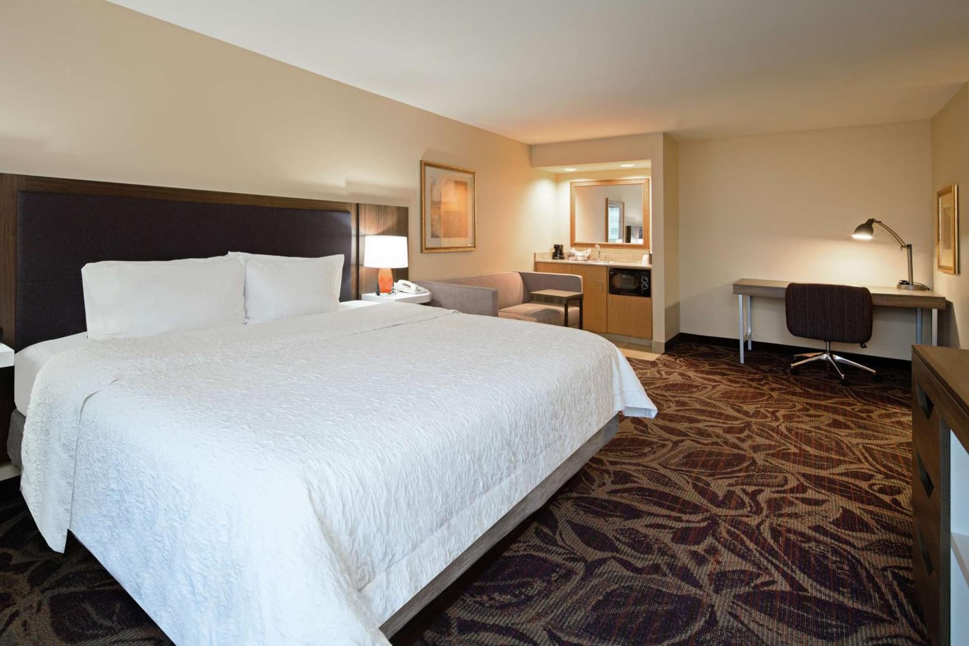 Hampton Inn & Suites Bremerton gallery photo in Bremerton, WA — image 8