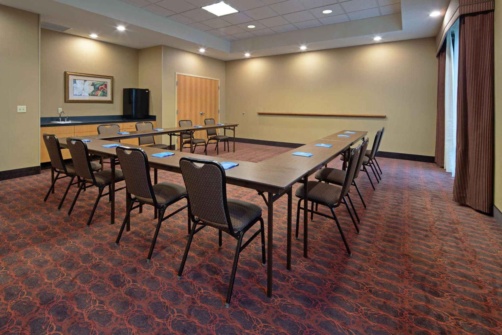 Hampton Inn & Suites Bremerton gallery photo in Bremerton, WA — image 18
