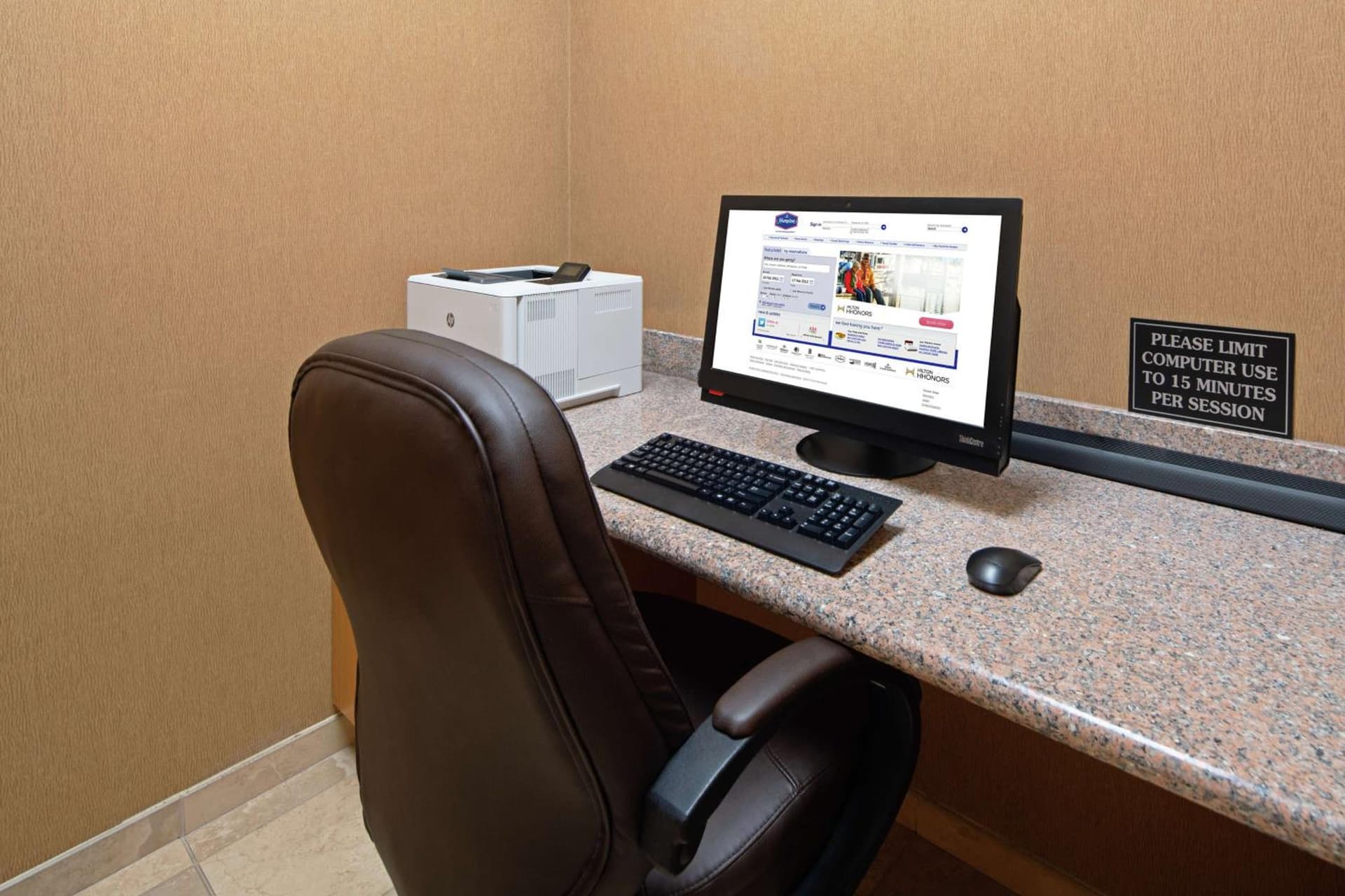 Hampton Inn & Suites Bremerton gallery photo in Bremerton, WA — image 4