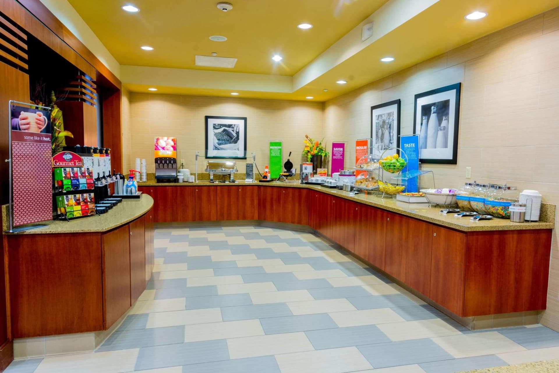 Hampton Inn & Suites Riverside/Corona East gallery photo in Riverside, CA — image 19