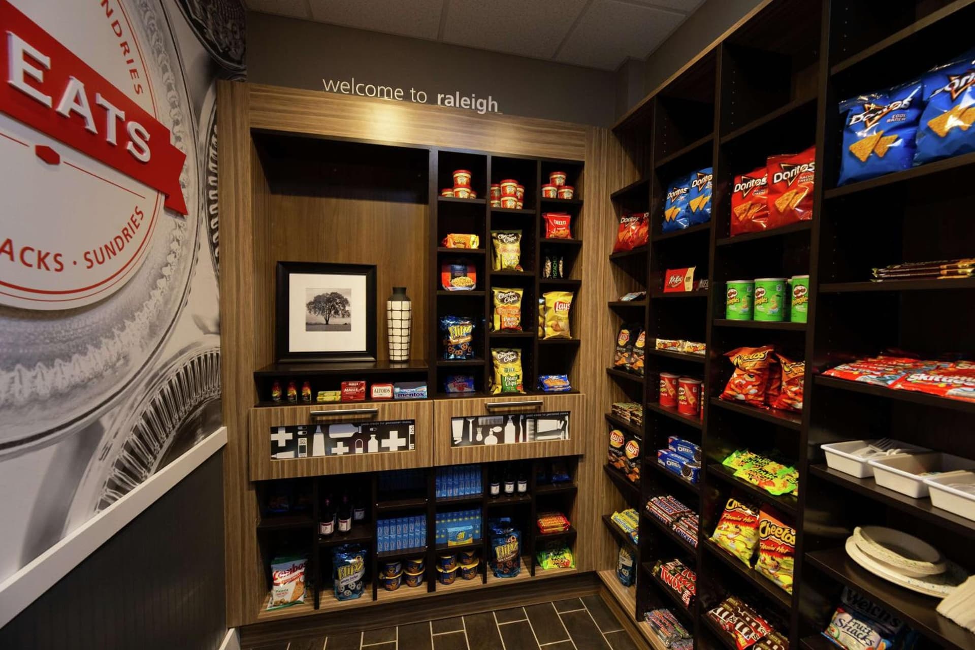 Hampton Inn & Suites Raleigh Cary Lenovo Center gallery photo in Cary, NC — image 36