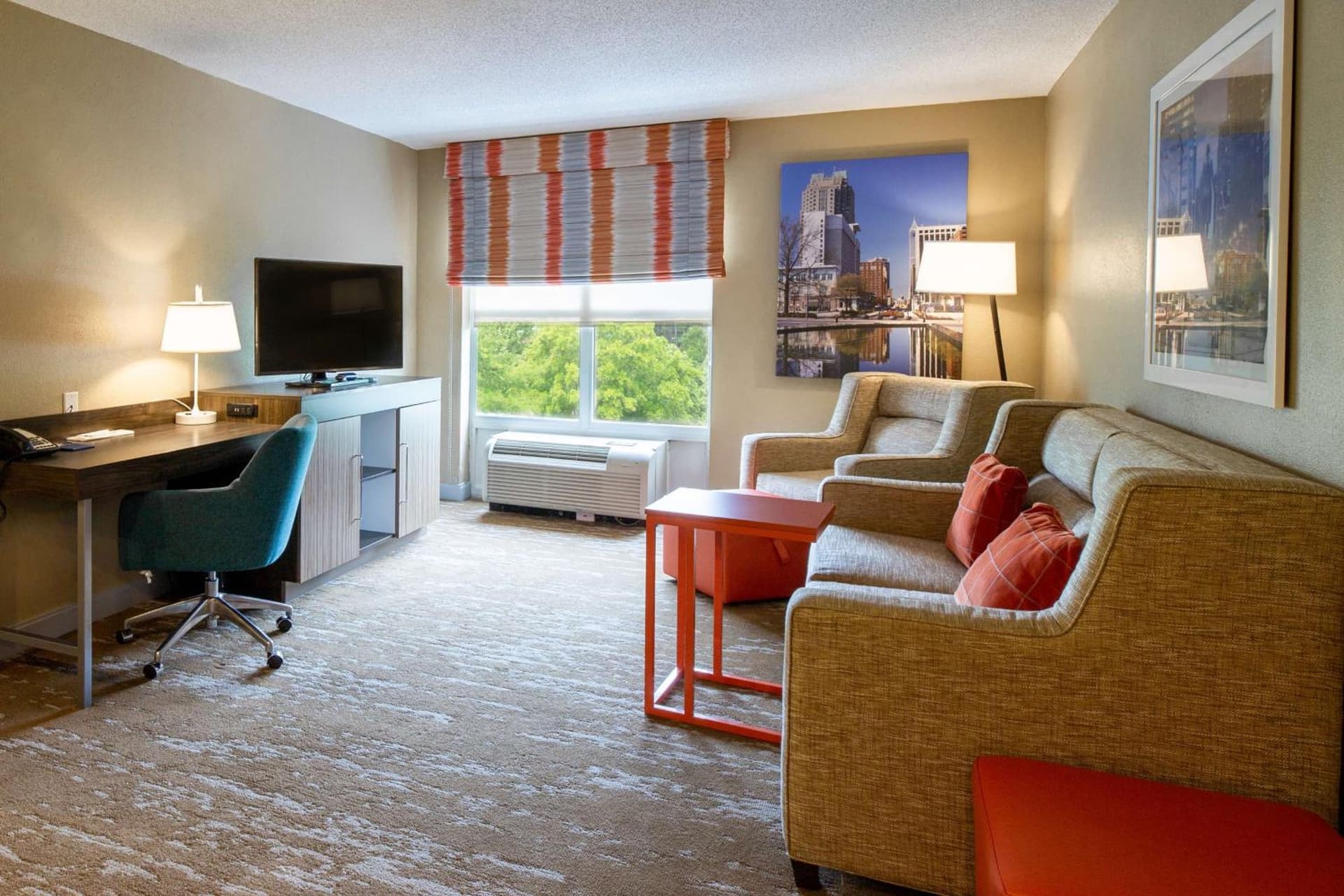Hampton Inn & Suites Raleigh Cary Lenovo Center gallery photo in Cary, NC — image 25