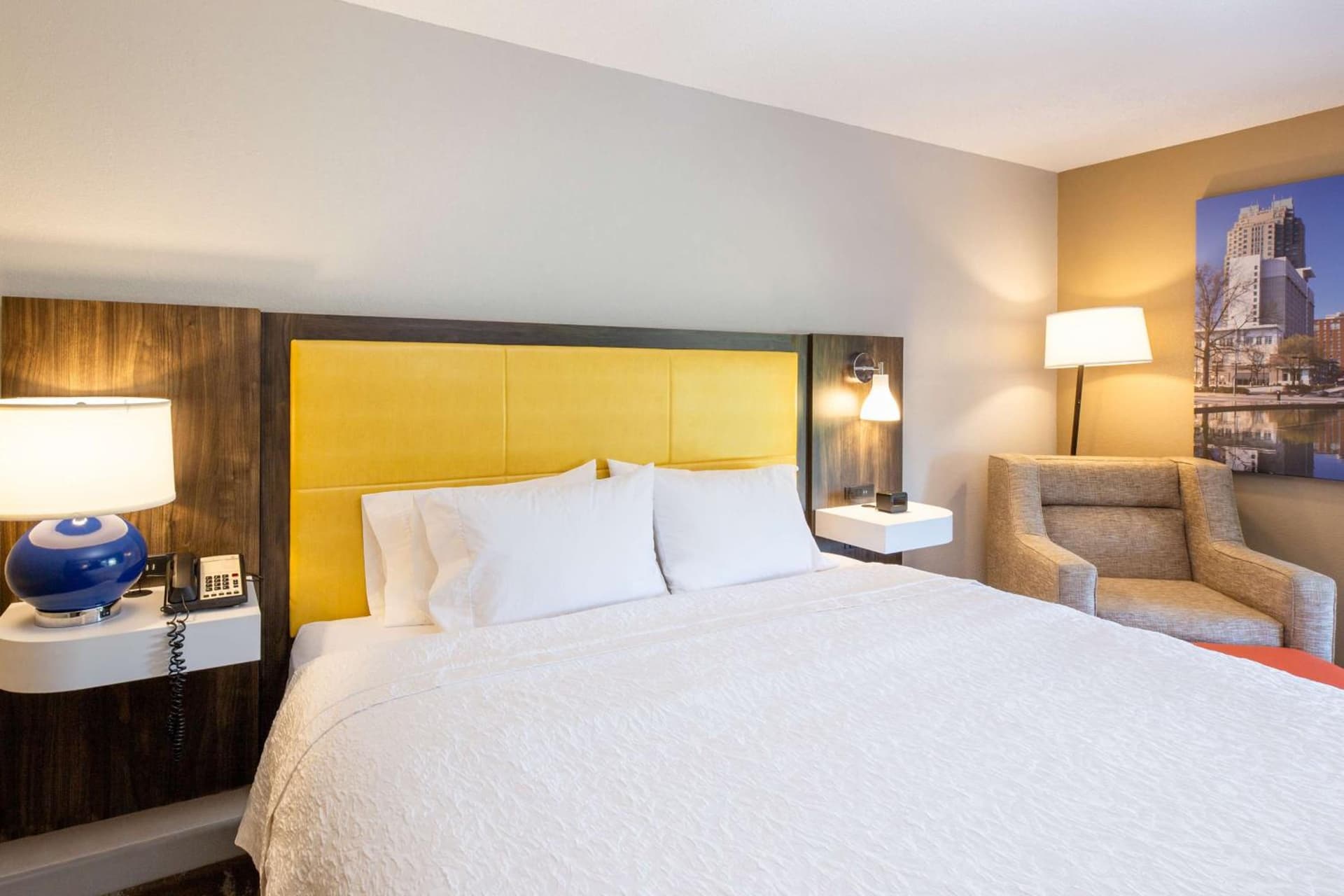 Hampton Inn & Suites Raleigh Cary Lenovo Center gallery photo in Cary, NC — image 56
