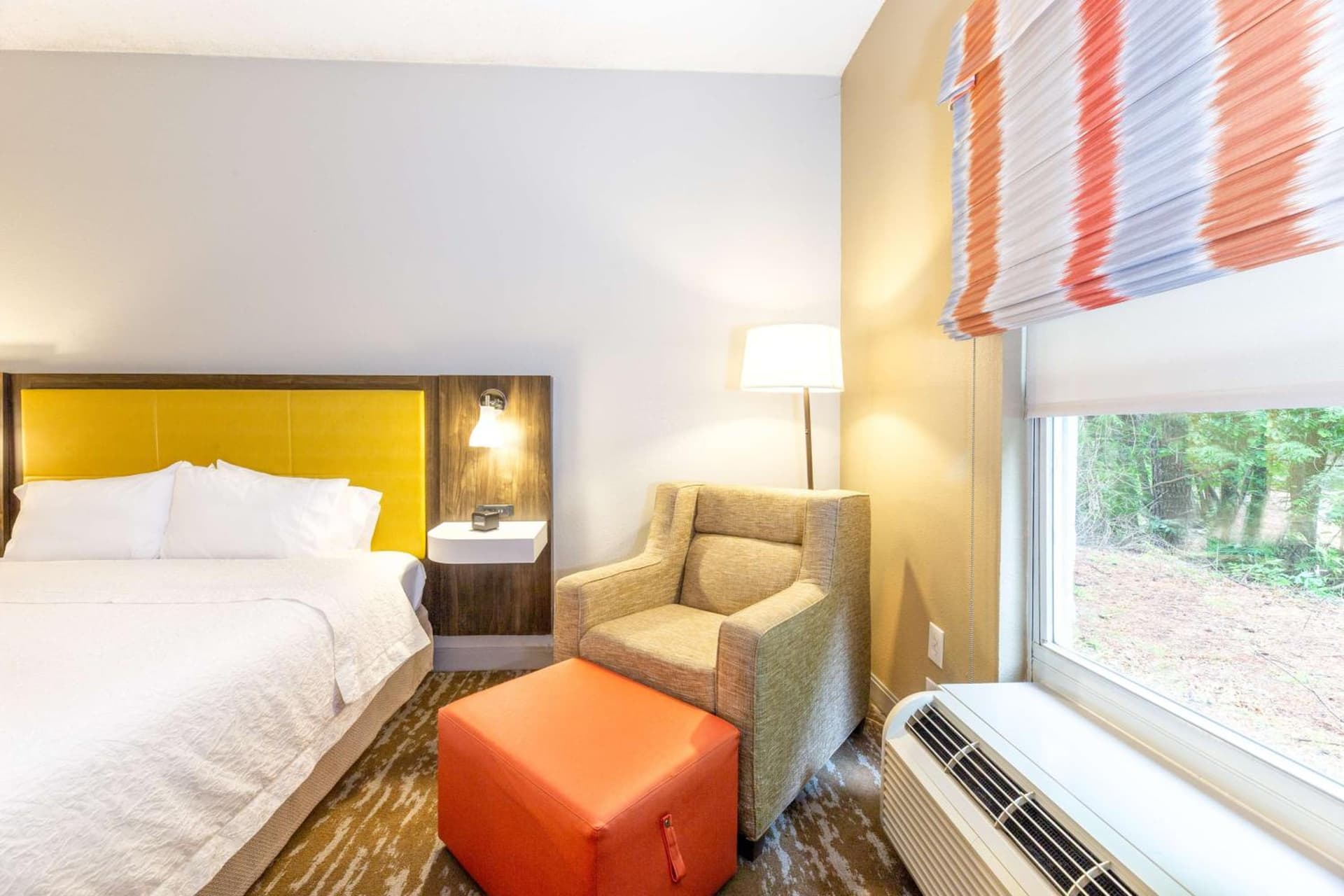 Hampton Inn & Suites Raleigh Cary Lenovo Center gallery photo in Cary, NC — image 38