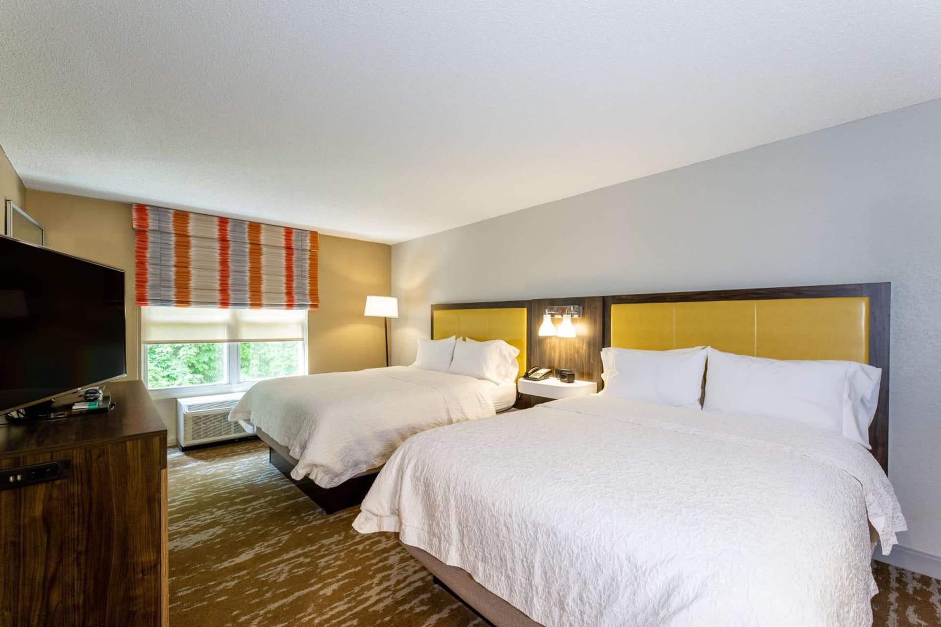 Hampton Inn & Suites Raleigh Cary Lenovo Center gallery photo in Cary, NC — image 12