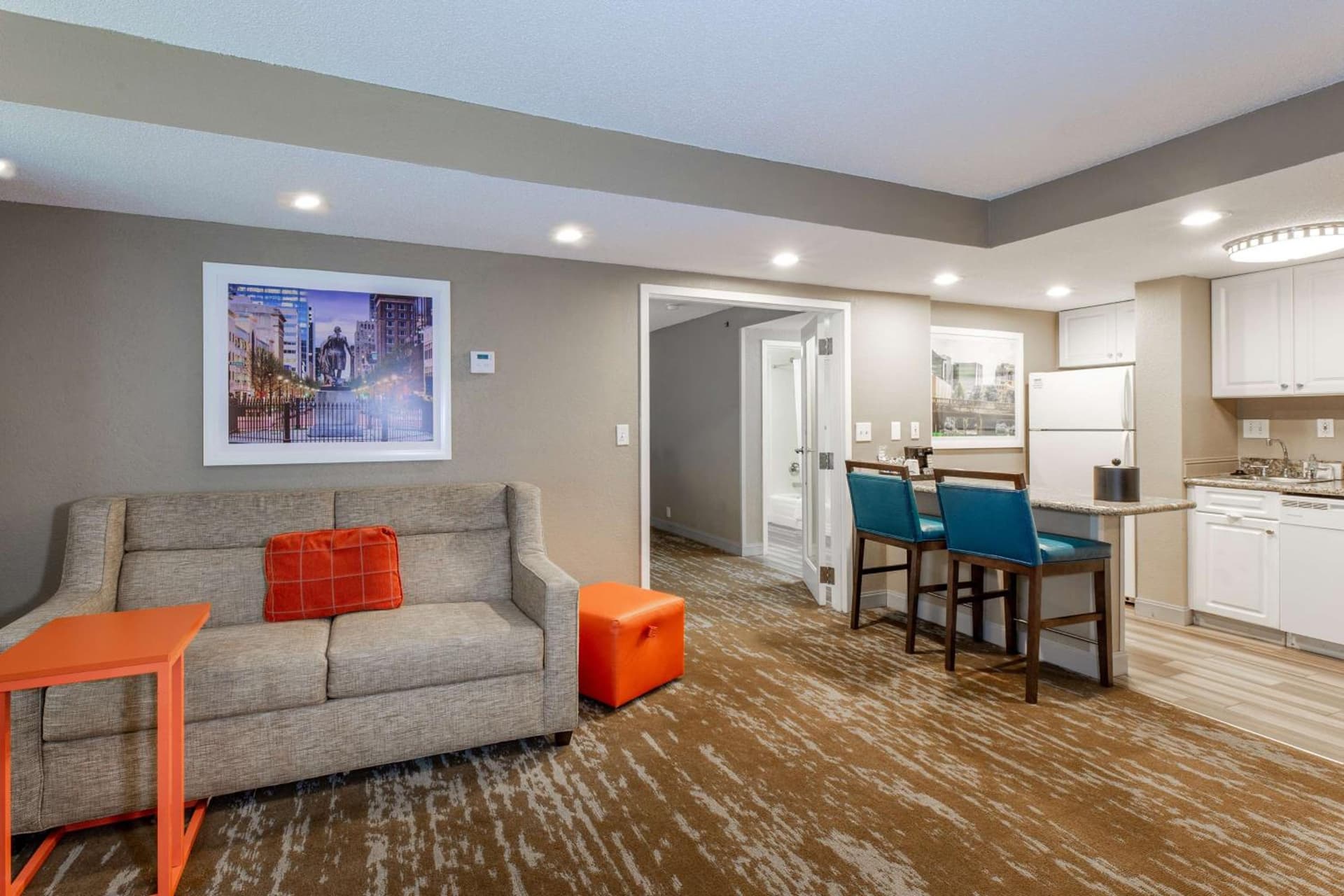 Hampton Inn & Suites Raleigh Cary Lenovo Center gallery photo in Cary, NC — image 19
