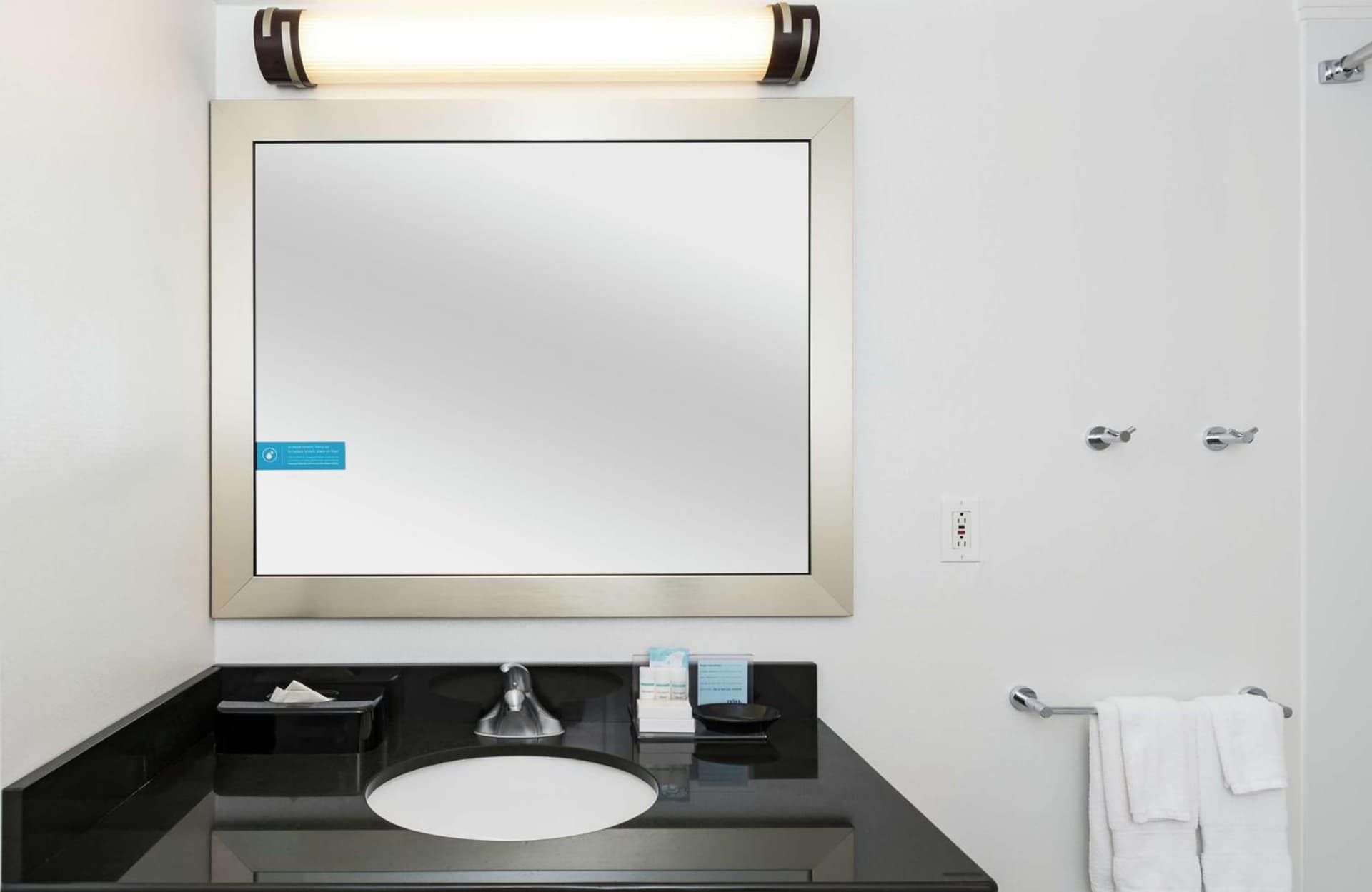 Hampton Inn & Suites Raleigh Cary Lenovo Center gallery photo in Cary, NC — image 46