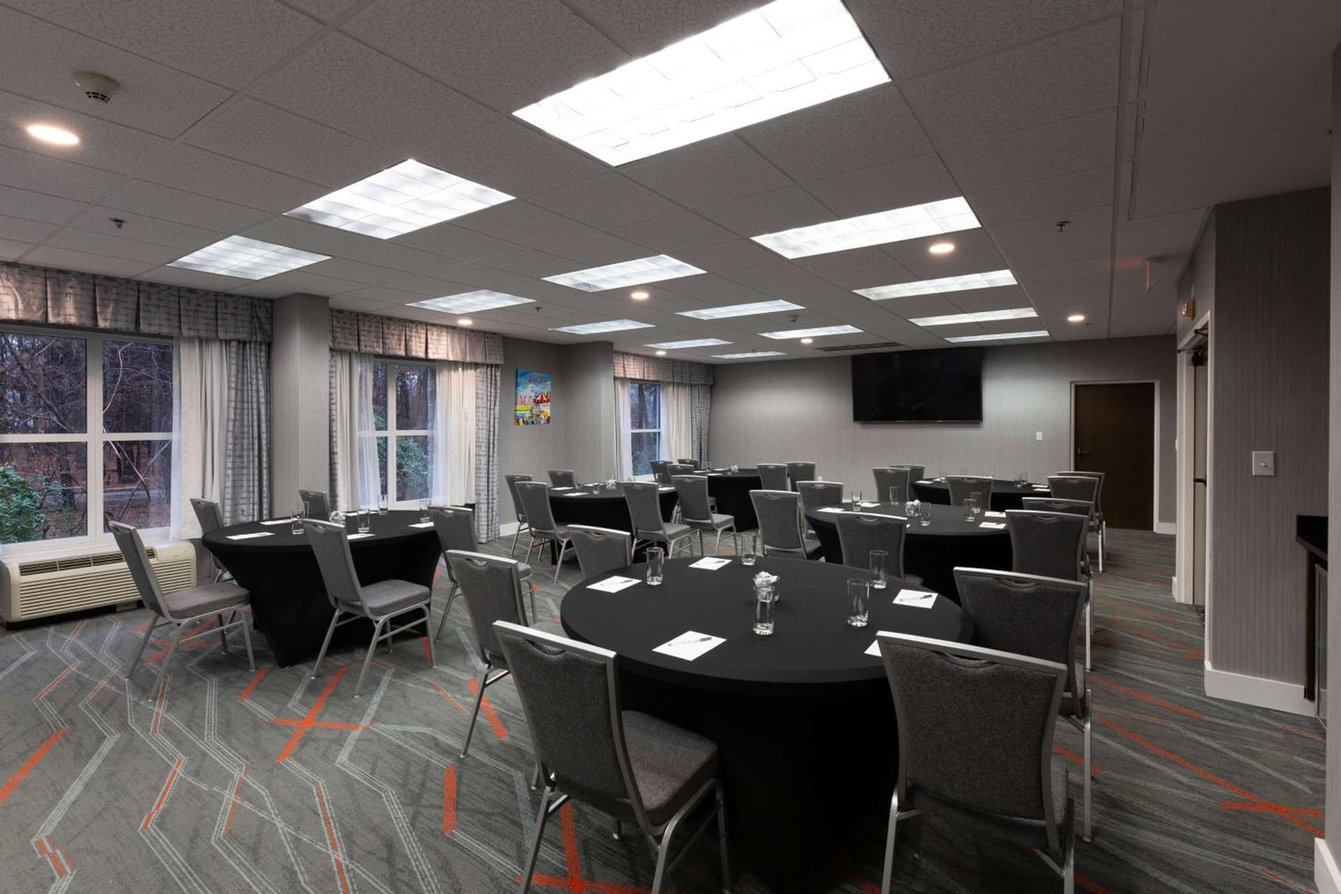 Hampton Inn & Suites Raleigh Cary Lenovo Center gallery photo in Cary, NC — image 14