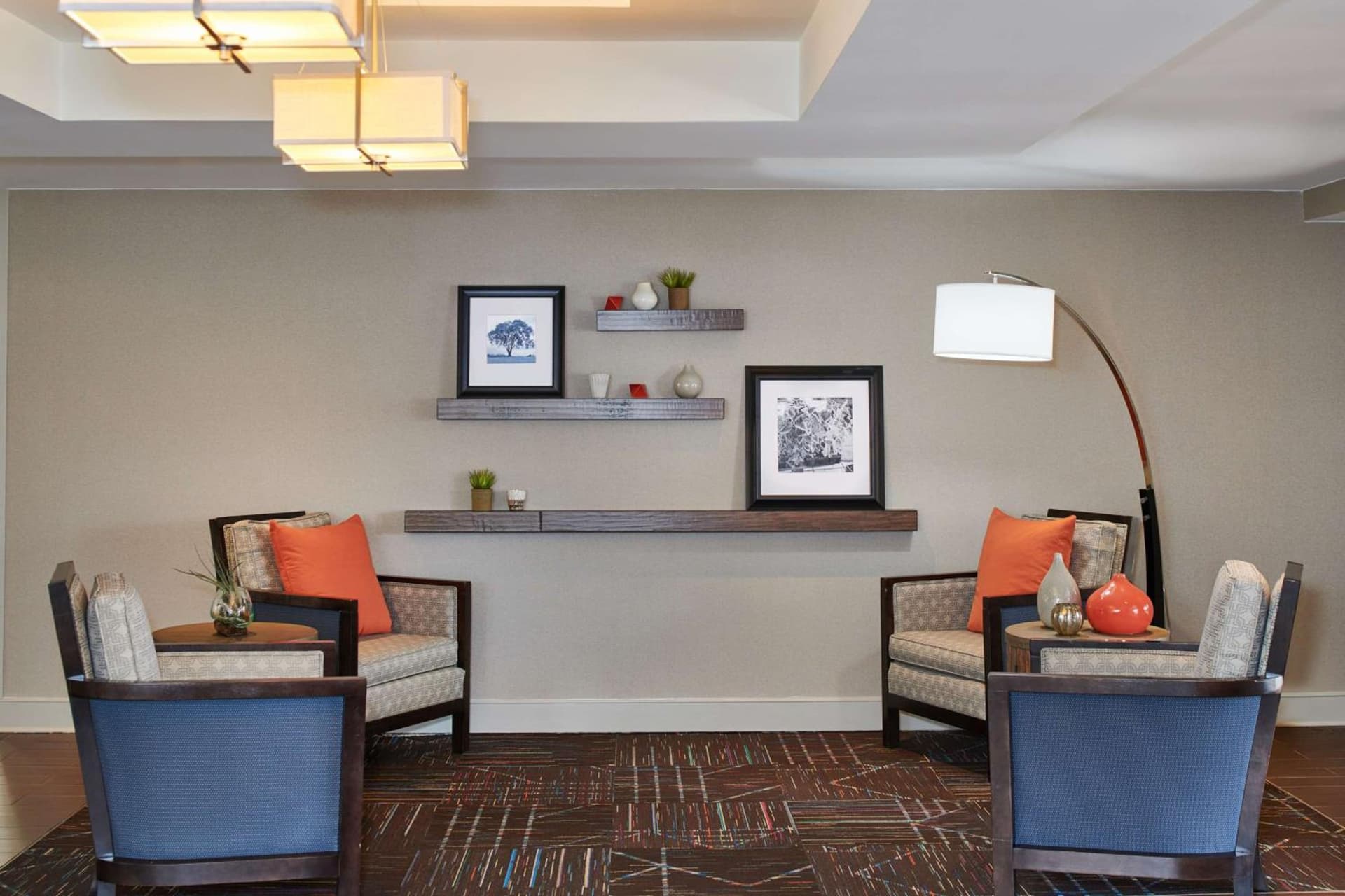 Hampton Inn & Suites Chapel Hill/Durham gallery photo in Chapel Hill, NC — image 6