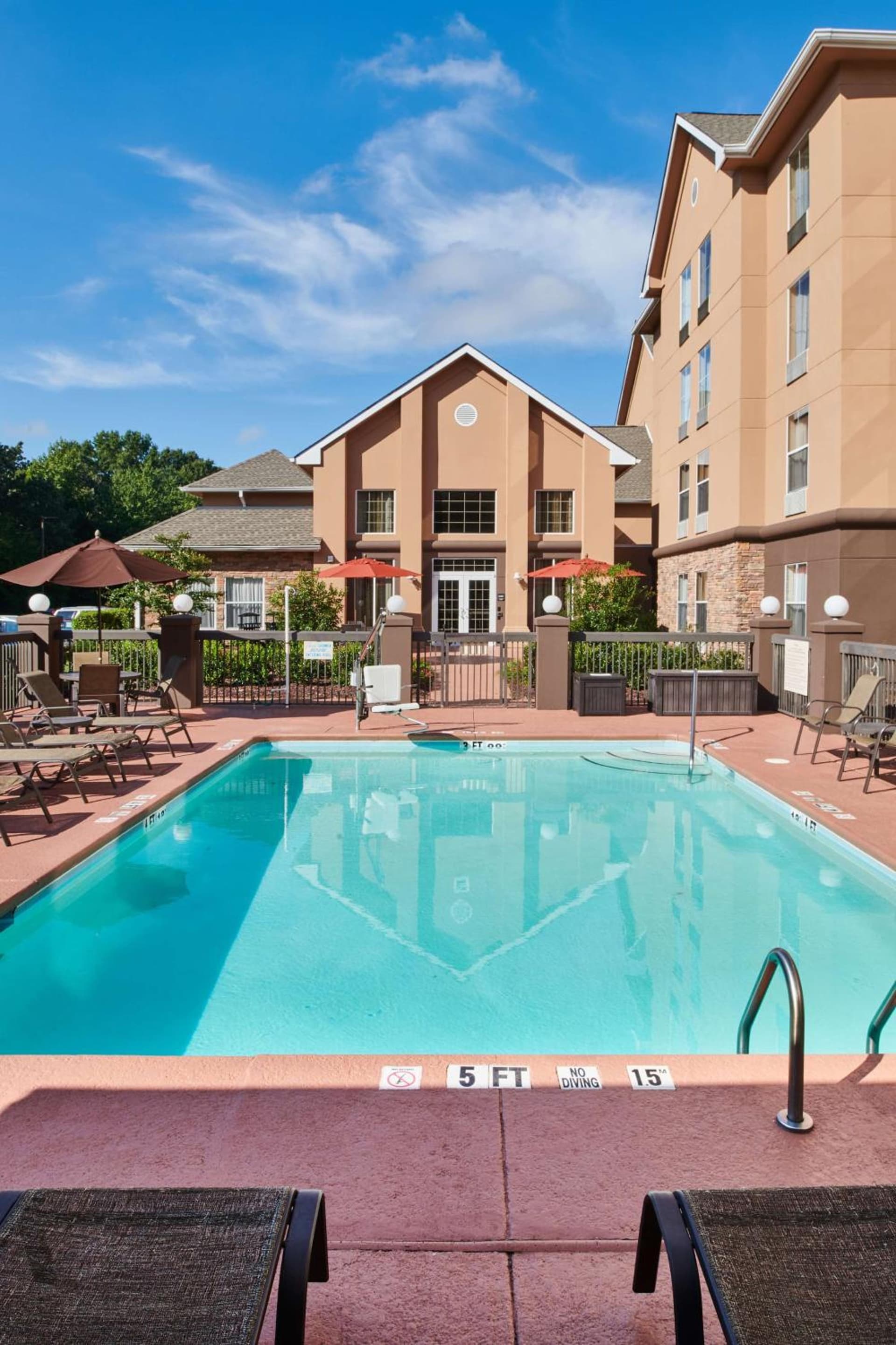 Hampton Inn & Suites Chapel Hill/Durham gallery photo in Chapel Hill, NC — image 8