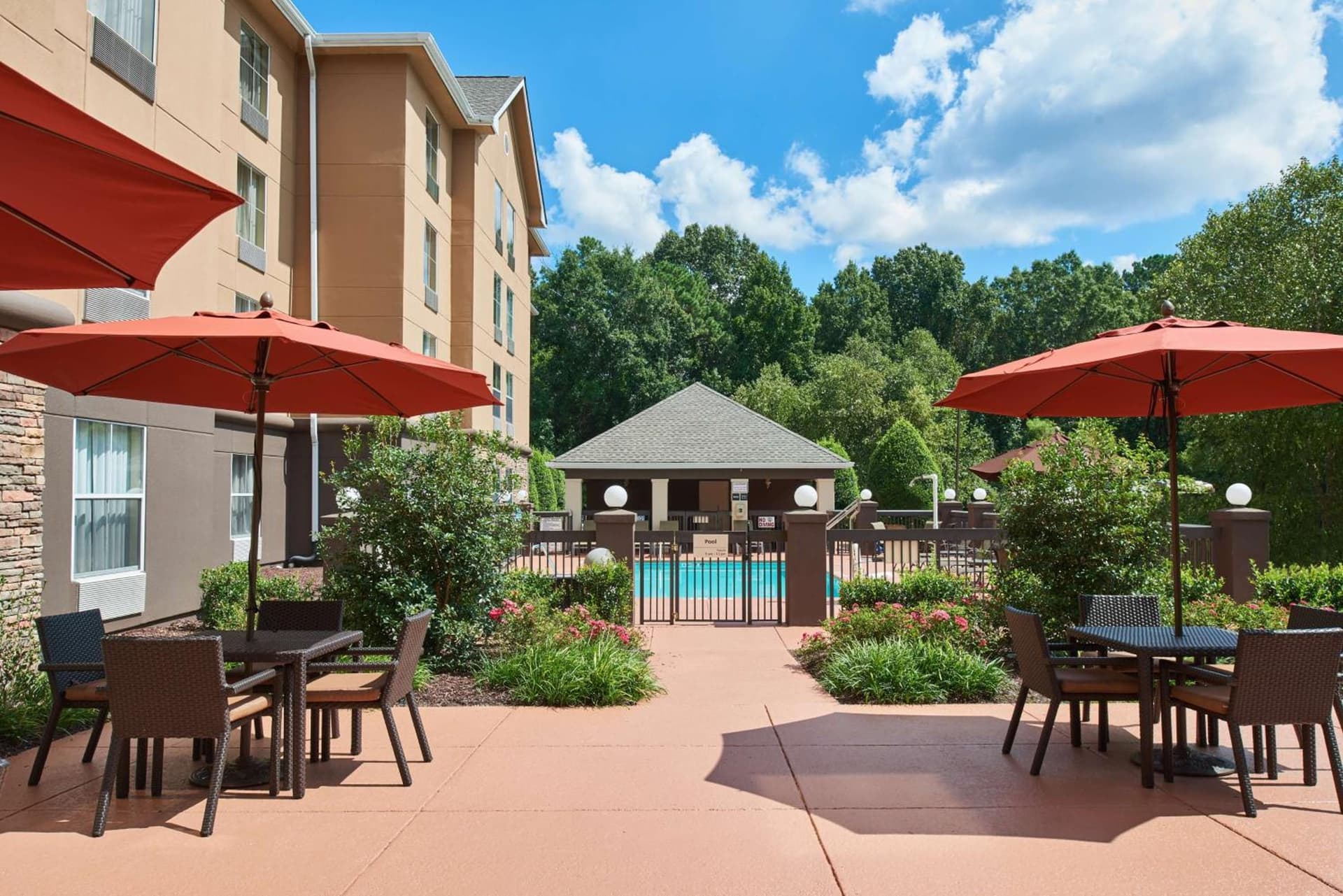 Hampton Inn & Suites Chapel Hill/Durham gallery photo in Chapel Hill, NC — image 36
