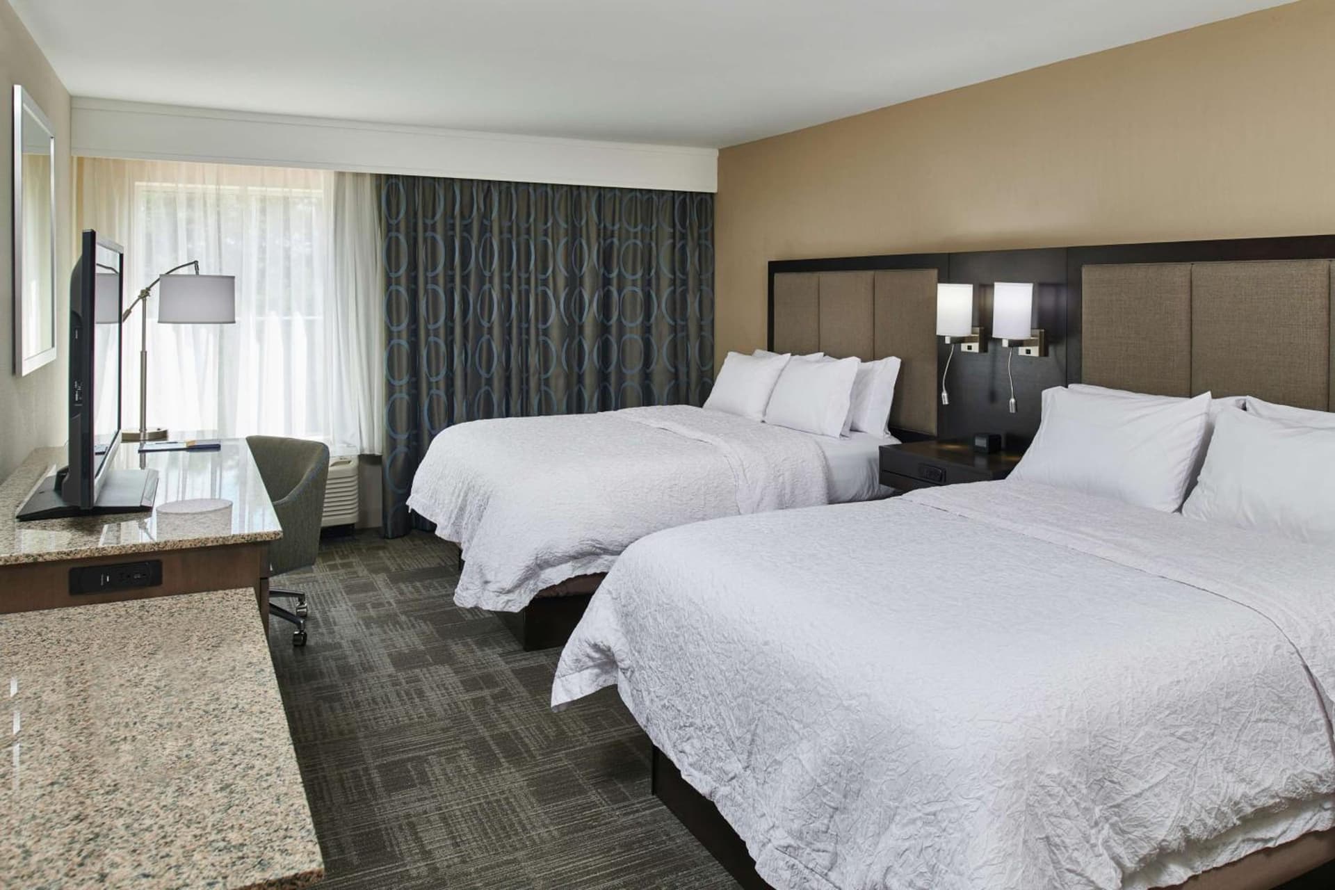 Hampton Inn & Suites Chapel Hill/Durham gallery photo in Chapel Hill, NC — image 26