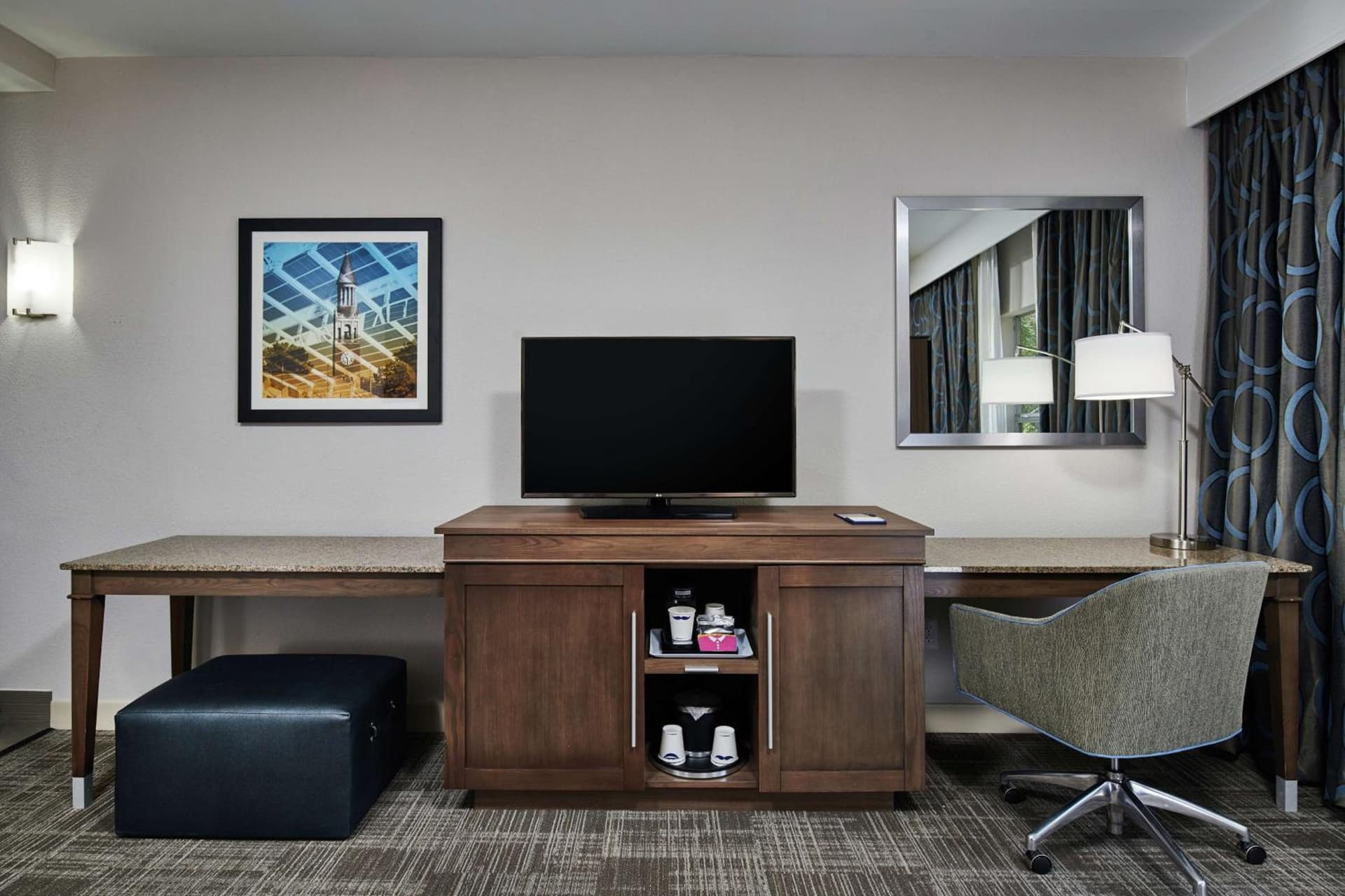 Hampton Inn & Suites Chapel Hill/Durham gallery photo in Chapel Hill, NC — image 39