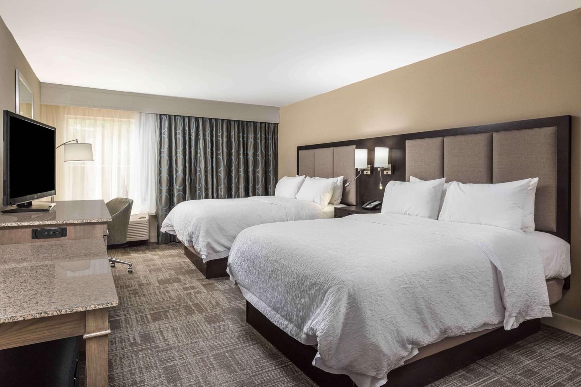 Hampton Inn & Suites Chapel Hill/Durham gallery photo in Chapel Hill, NC — image 27