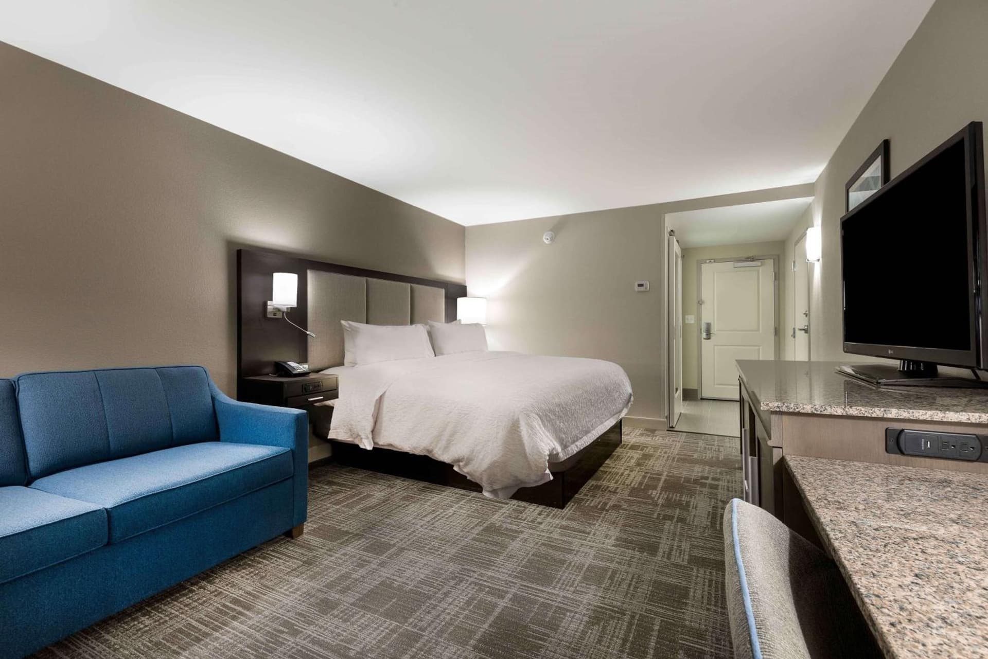 Hampton Inn & Suites Chapel Hill/Durham gallery photo in Chapel Hill, NC — image 20