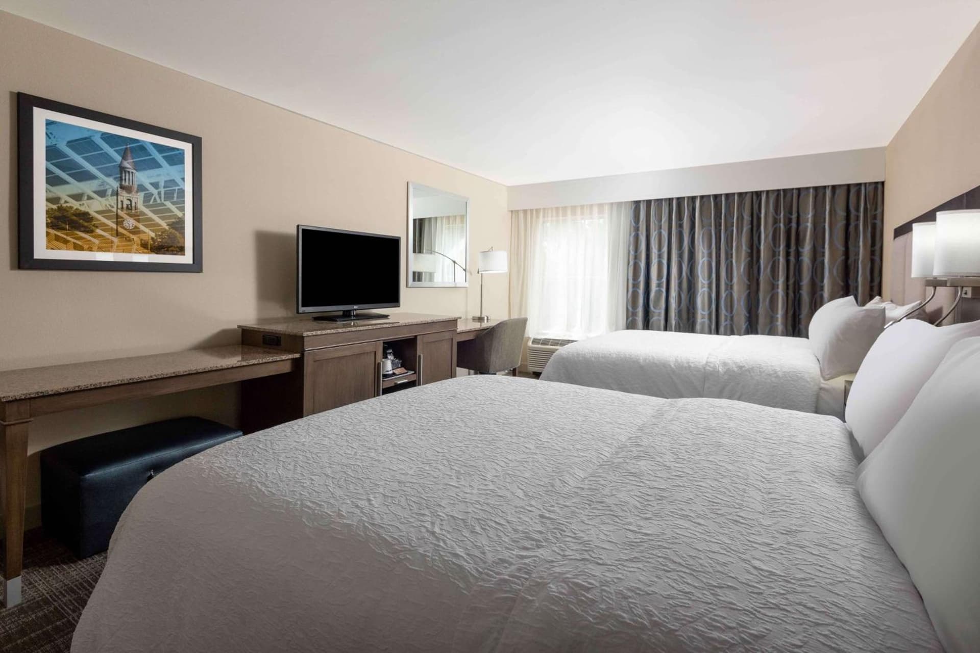 Hampton Inn & Suites Chapel Hill/Durham gallery photo in Chapel Hill, NC — image 34