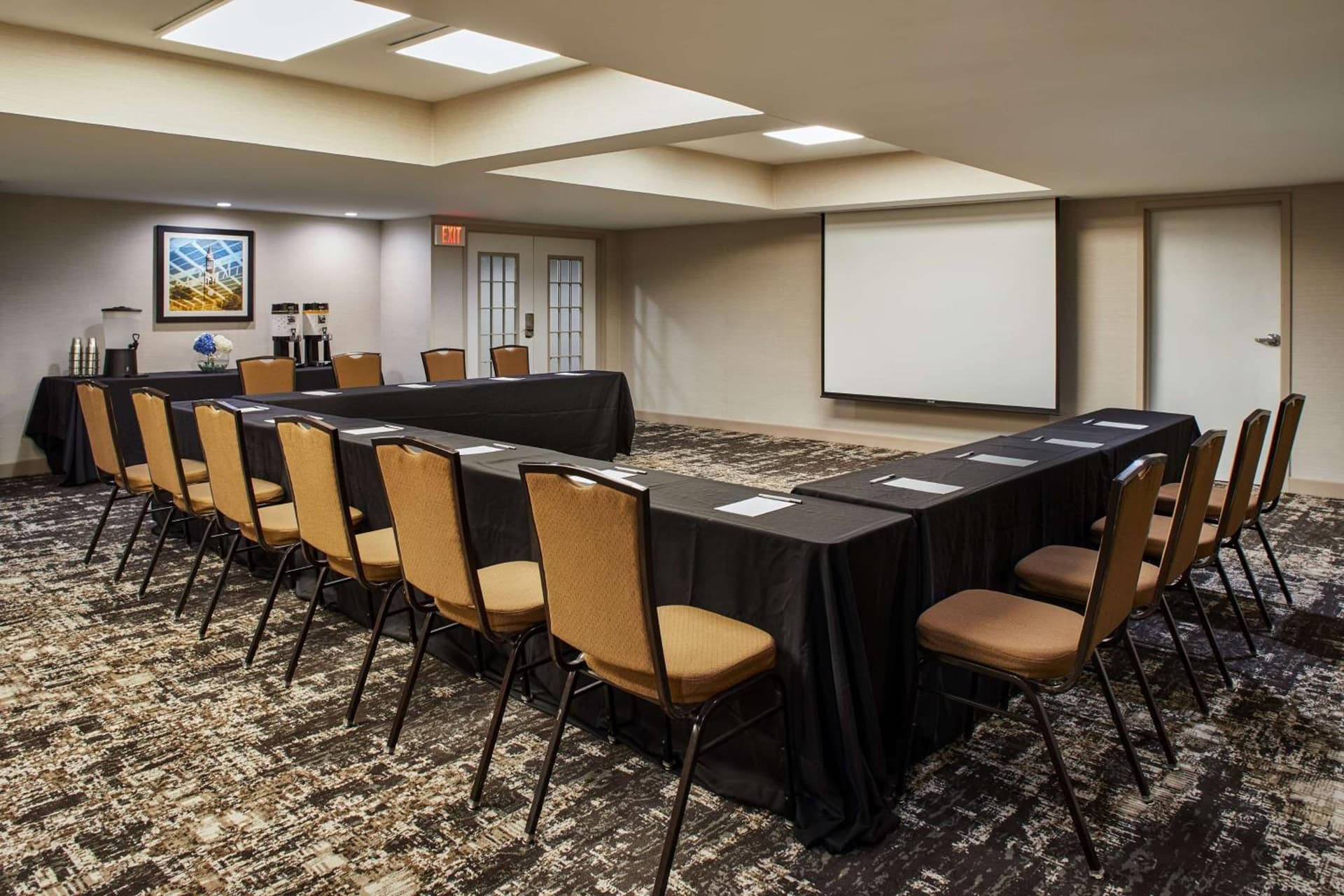 Hampton Inn & Suites Chapel Hill/Durham gallery photo in Chapel Hill, NC — image 22