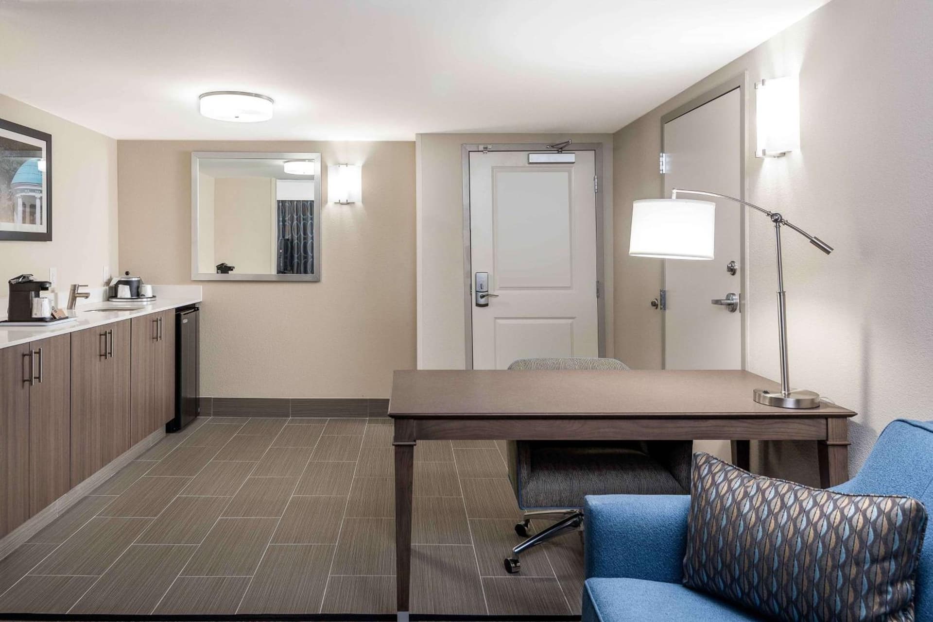 Hampton Inn & Suites Chapel Hill/Durham gallery photo in Chapel Hill, NC — image 33