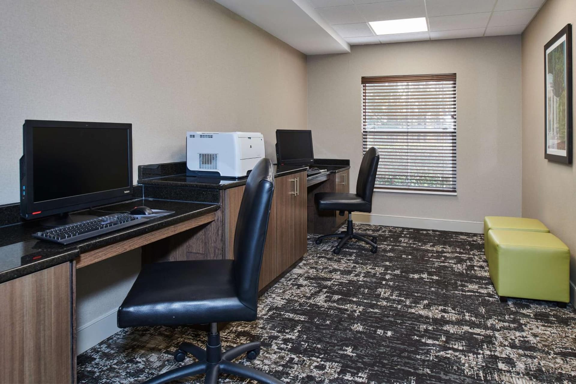 Hampton Inn & Suites Chapel Hill/Durham gallery photo in Chapel Hill, NC — image 5