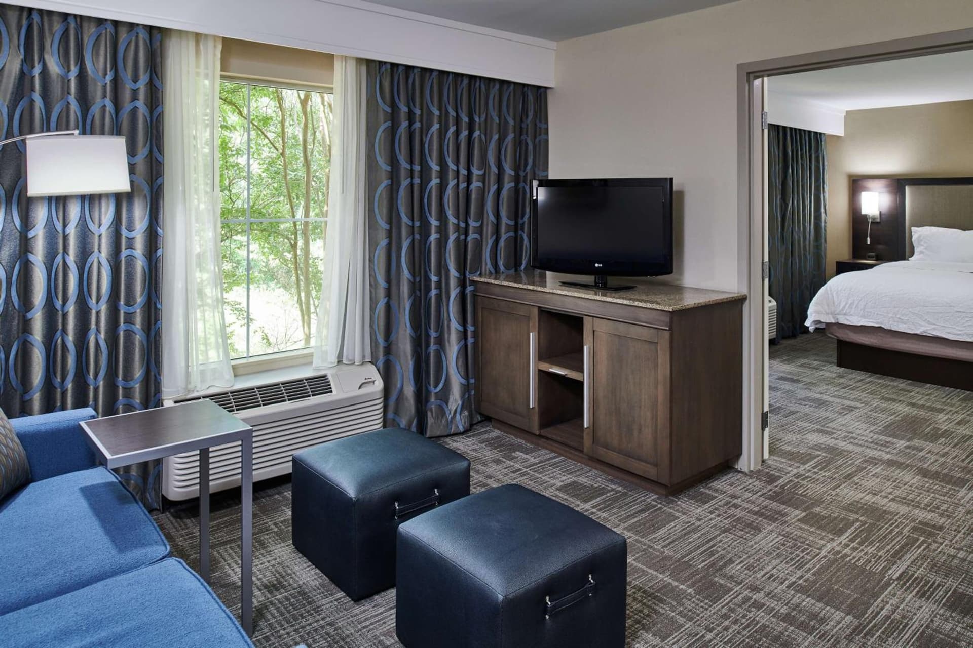 Hampton Inn & Suites Chapel Hill/Durham gallery photo in Chapel Hill, NC — image 38