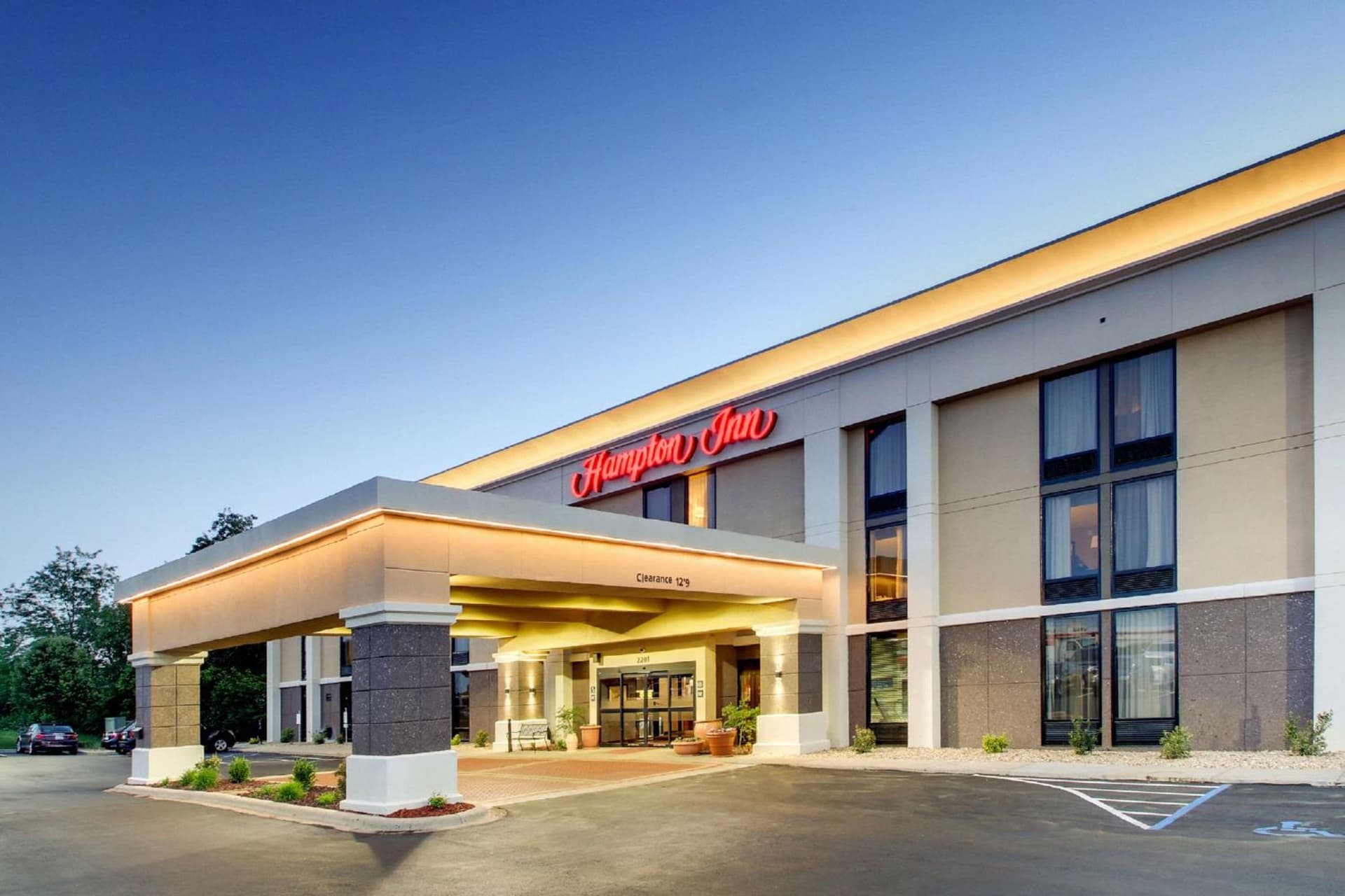 Hampton Inn Rolla interior in Rolla, MO — gallery photo 2