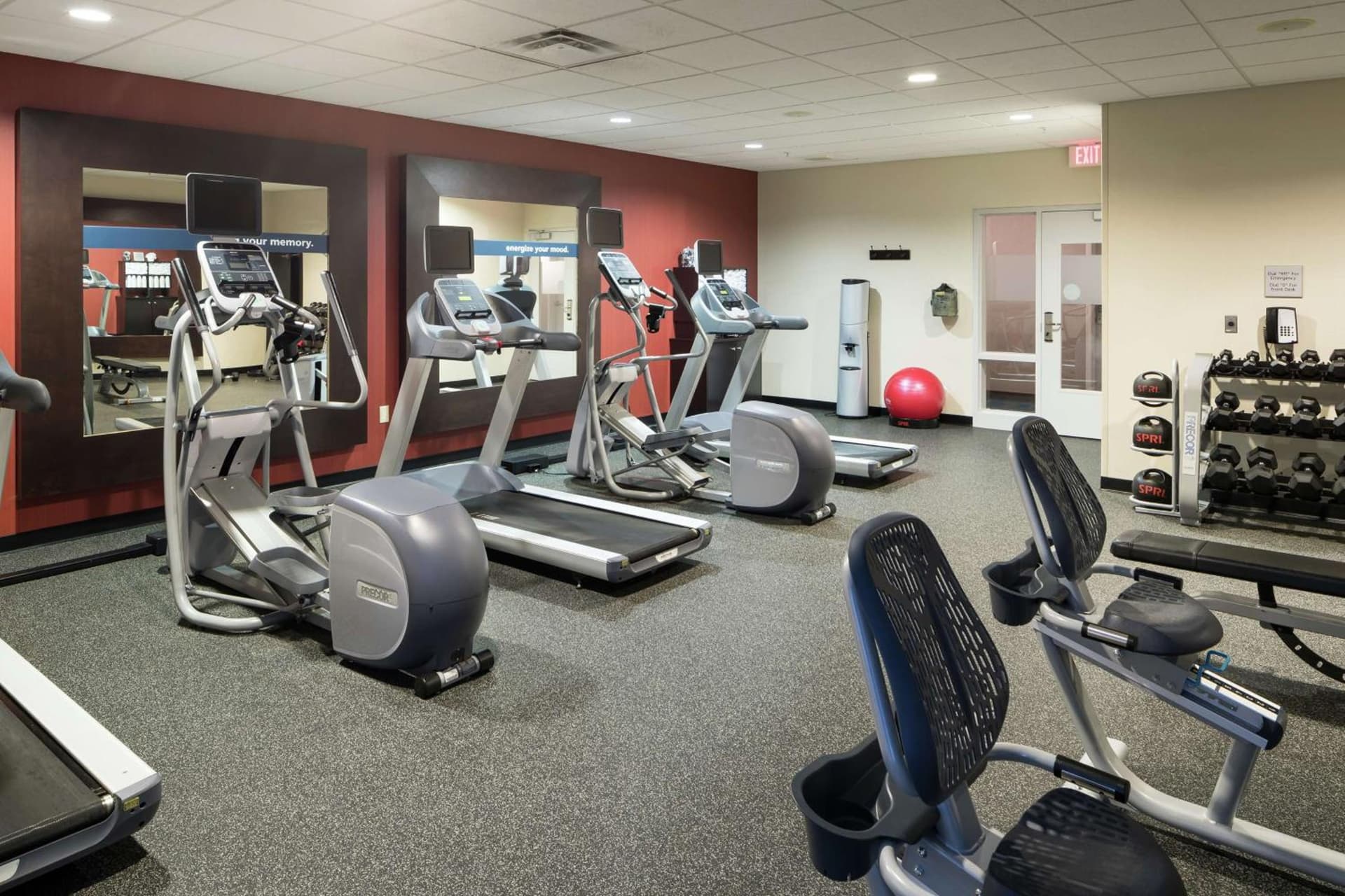 Hampton Inn & Suites Rochester-North gallery photo in Rochester, MN — image 18