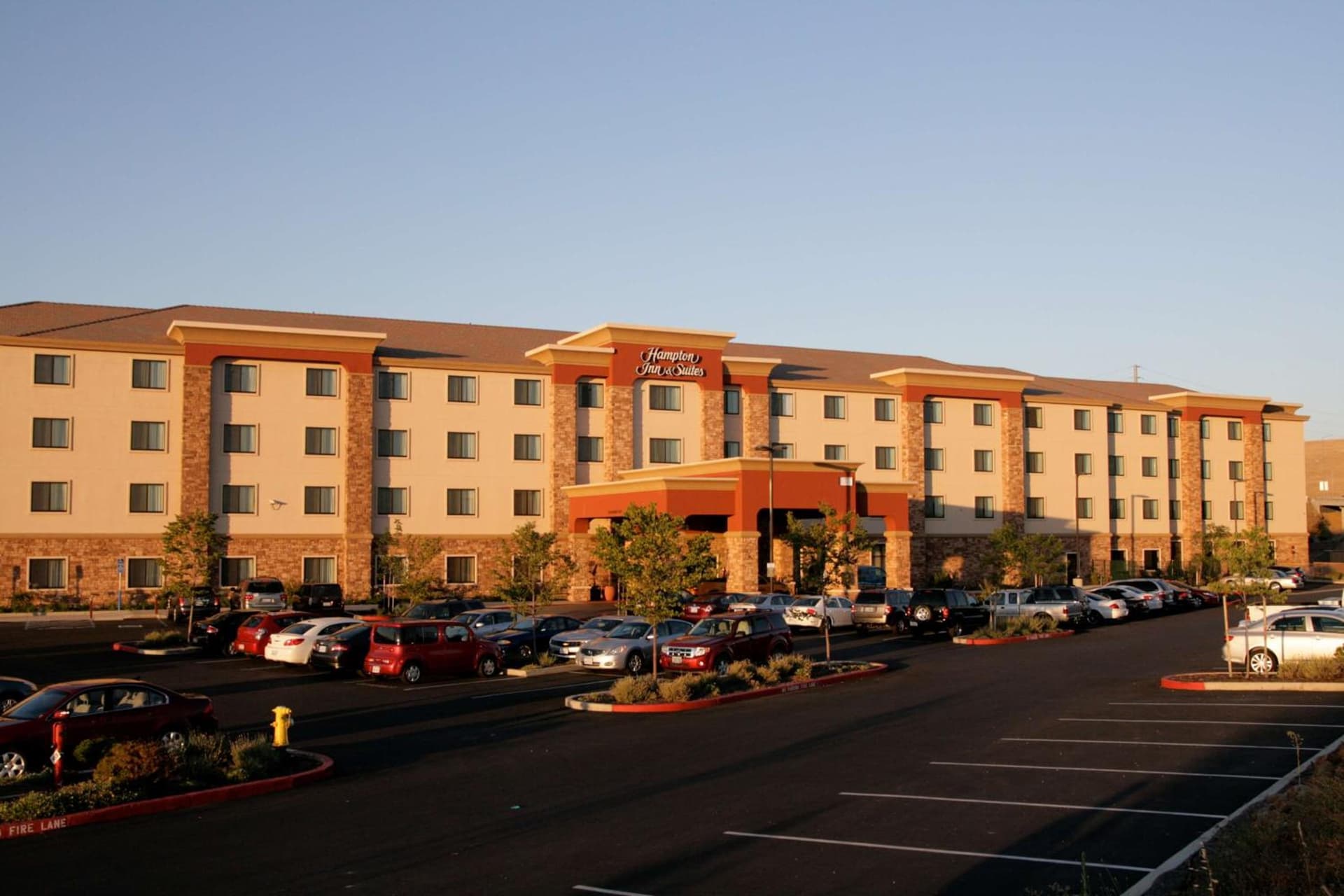 Hampton Inn & Suites Folsom property views in Folsom, CA — gallery photo 3