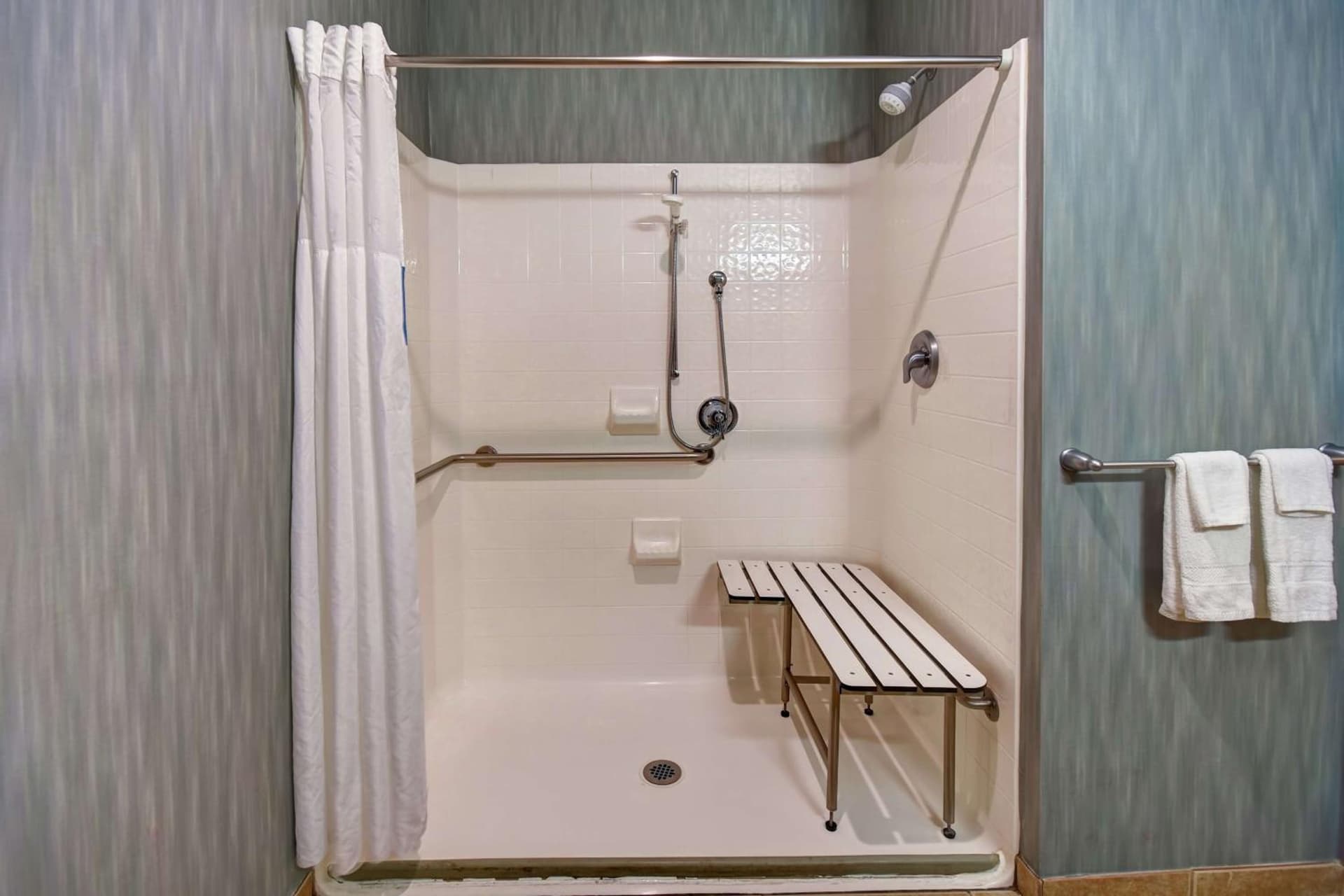 Hampton Inn & Suites Folsom gallery photo in Folsom, CA — image 22