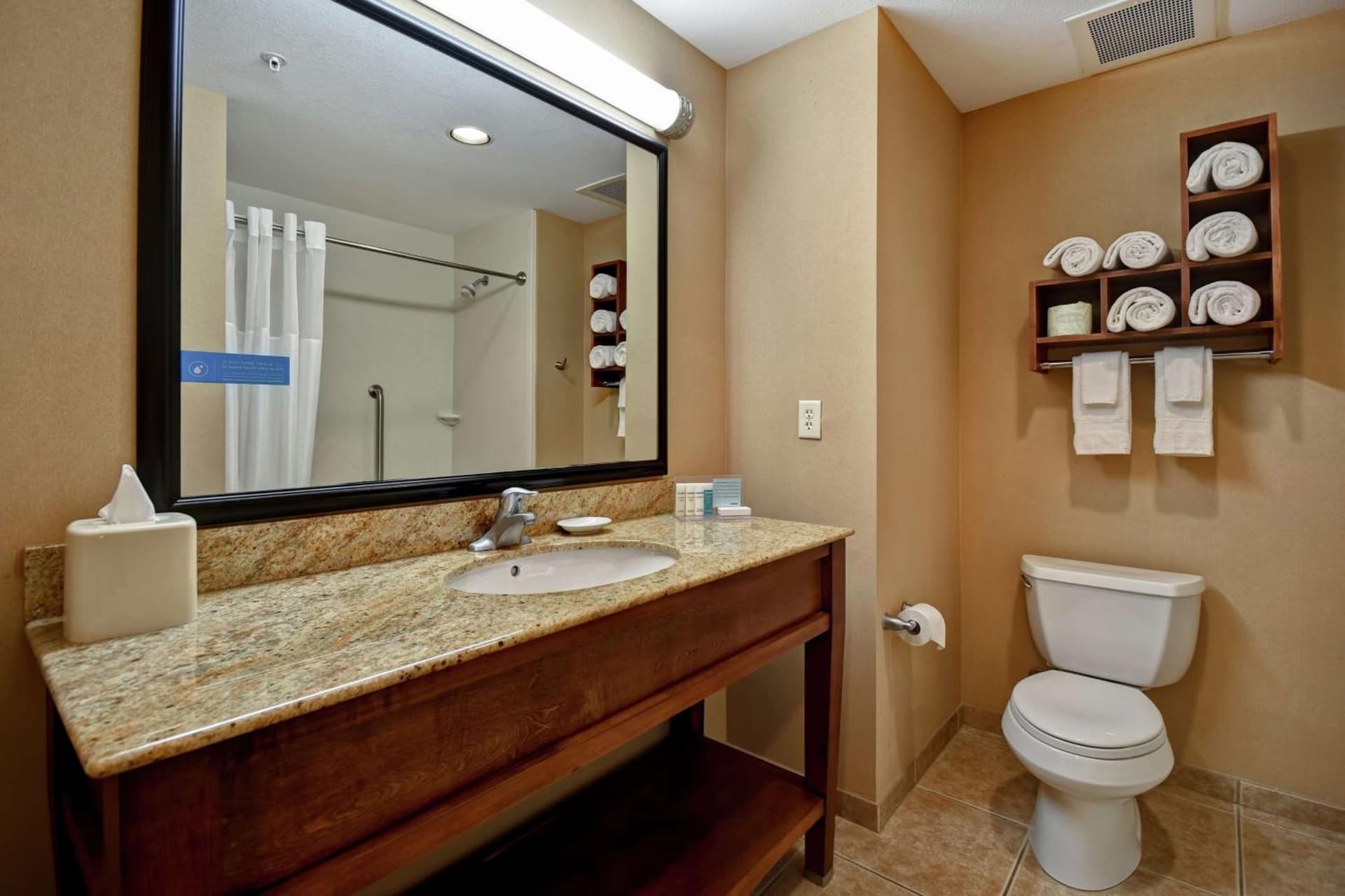 Hampton Inn & Suites Folsom gallery photo in Folsom, CA — image 53