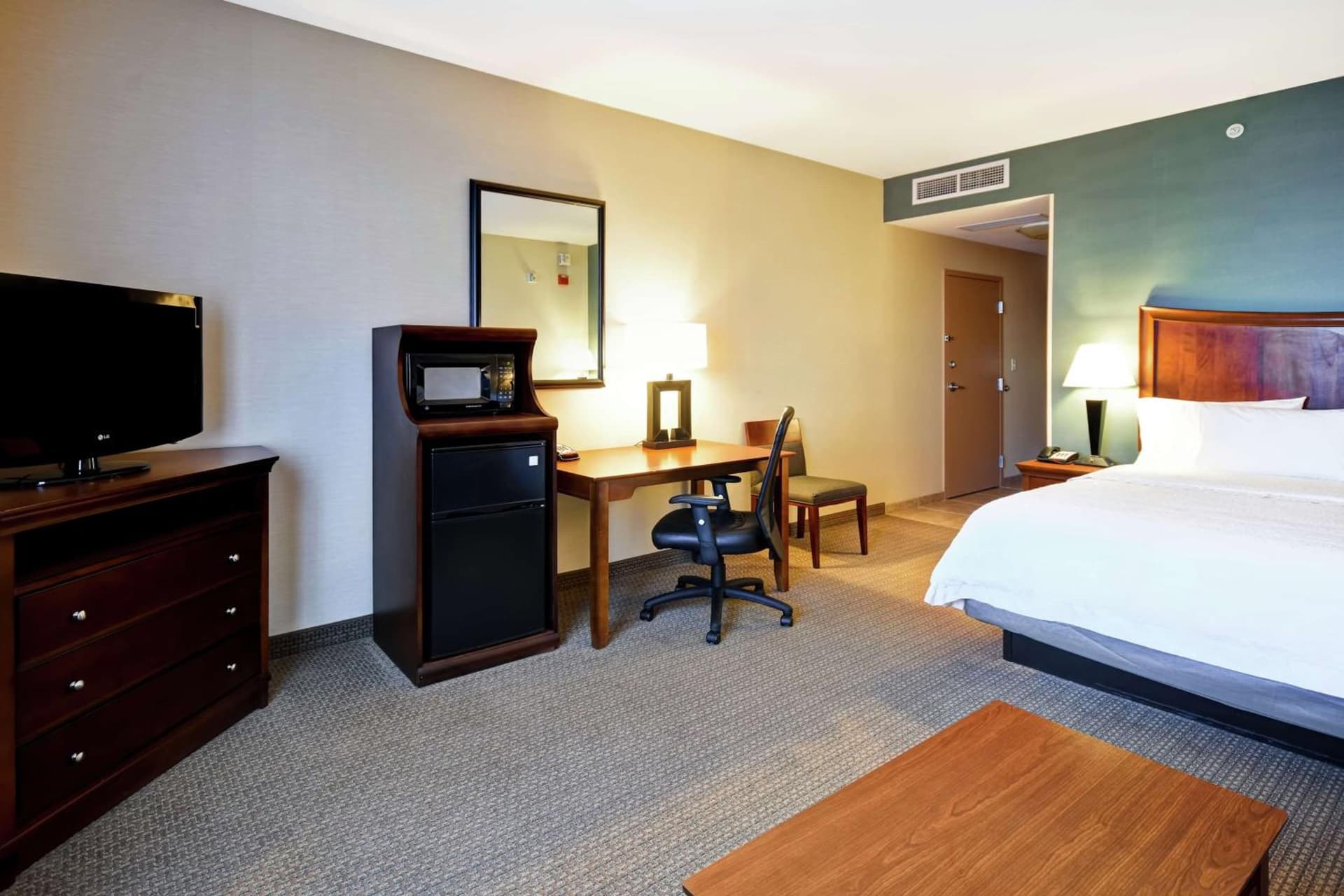 Hampton Inn & Suites Folsom gallery photo in Folsom, CA — image 75