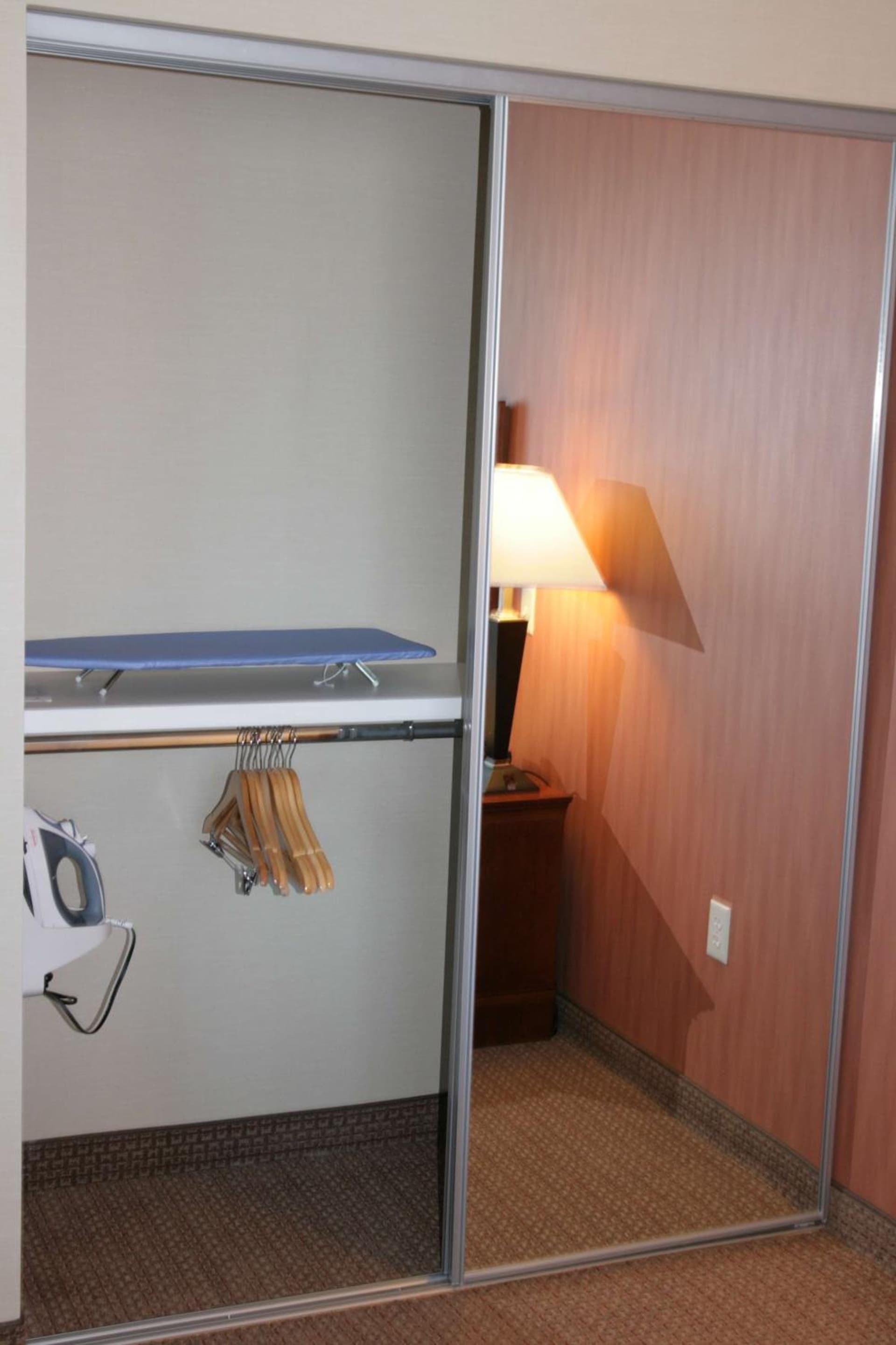 Hampton Inn & Suites Folsom gallery photo in Folsom, CA — image 12
